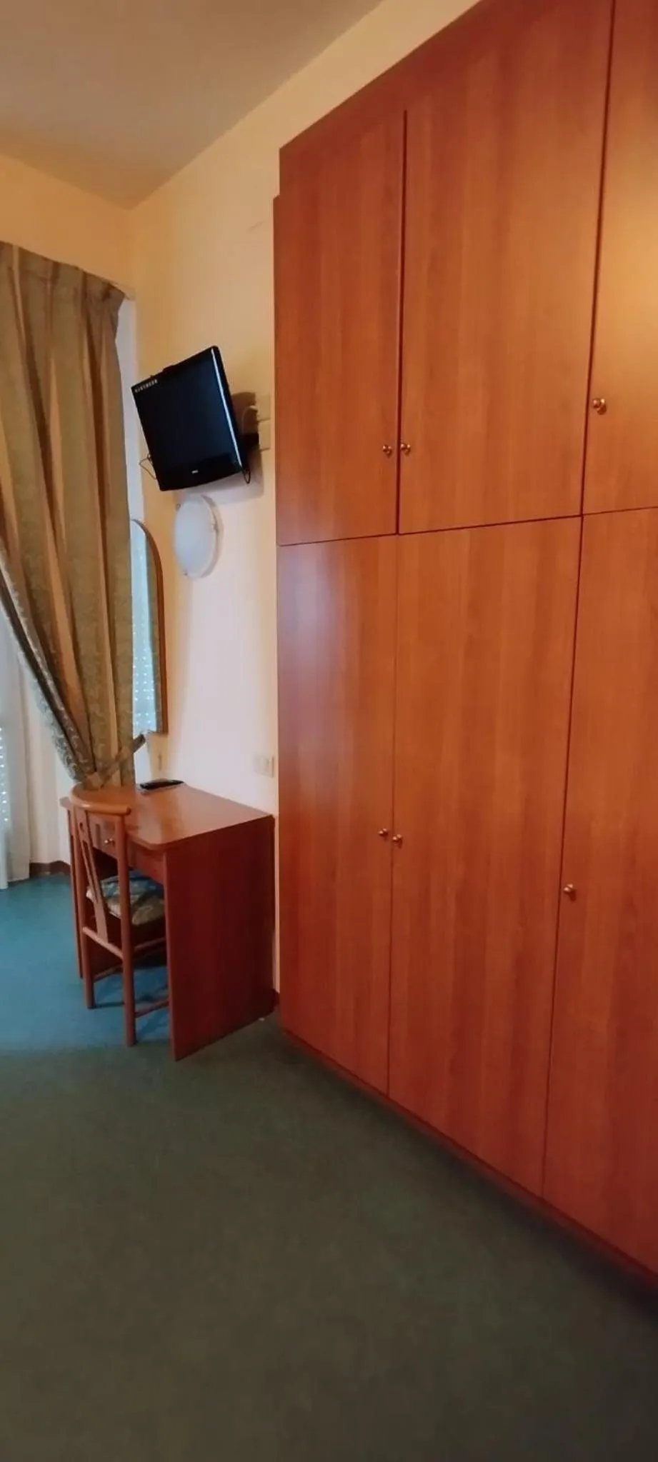 TV and multimedia in Hotel Acerboli