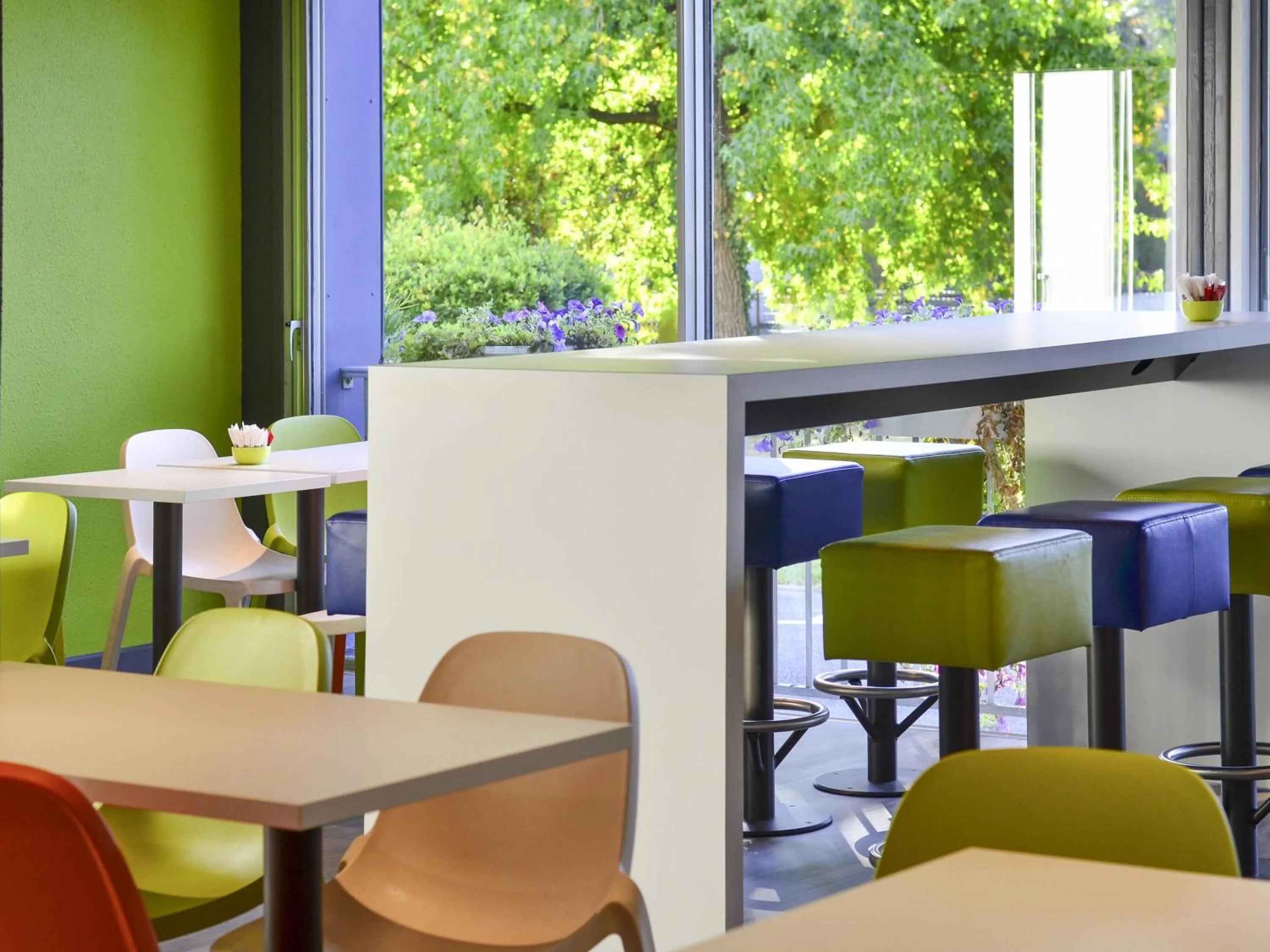 Breakfast in ibis budget Pau Lescar