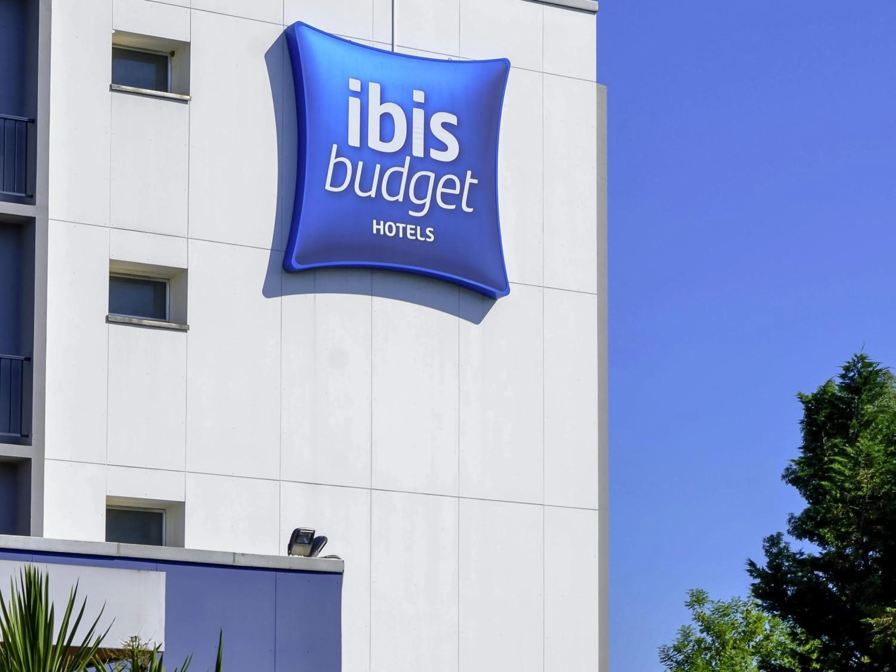 Property building in ibis budget Pau Lescar