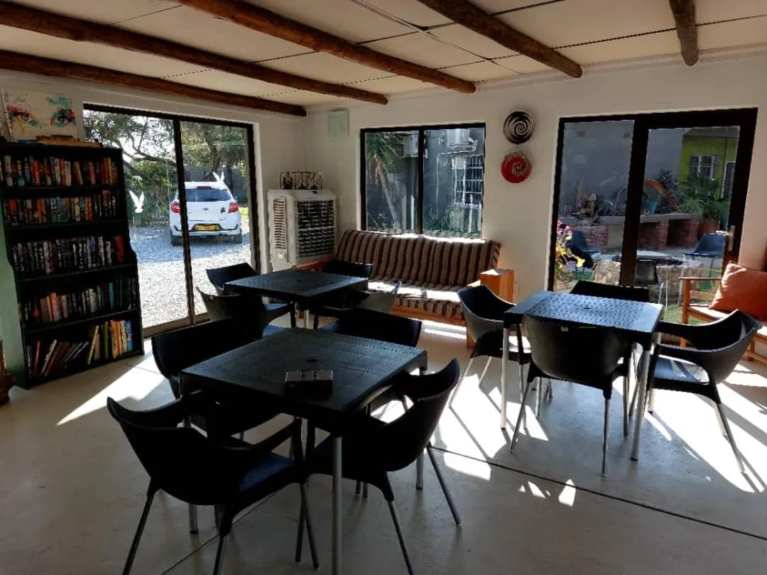 Library in Bush Pillow Guest House