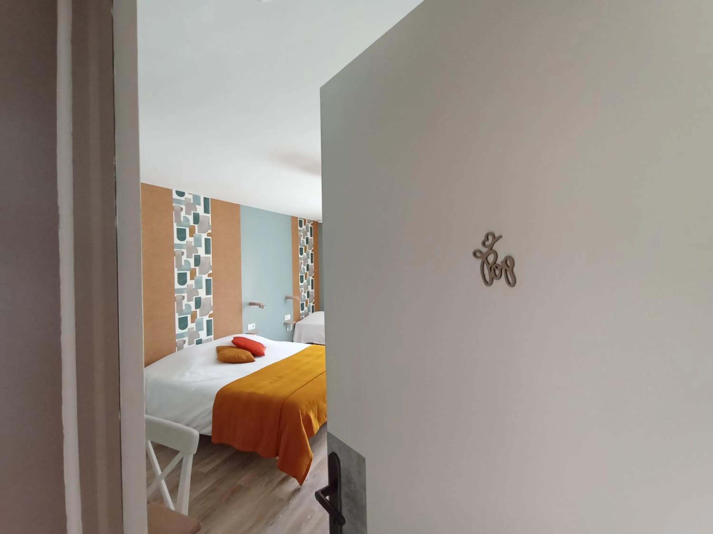 Photo of the whole room, Bed in Chambres et Tables d'hotes " O Doux Matins " aux portes de Chinon