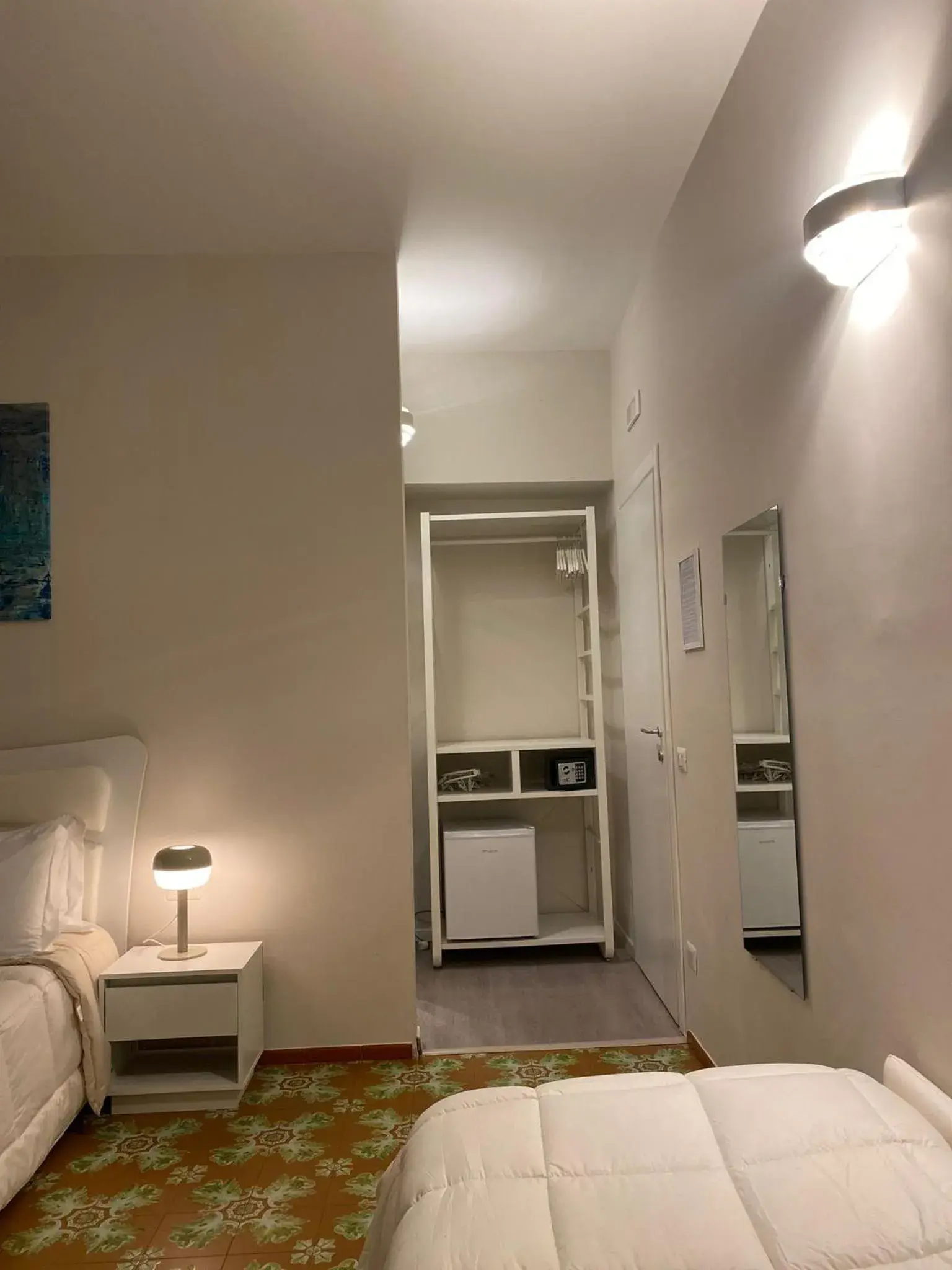 Quadruple Room with Private Bathroom in Midtown Salerno Quadruple Room with Private Bathroom in Midtown Salerno