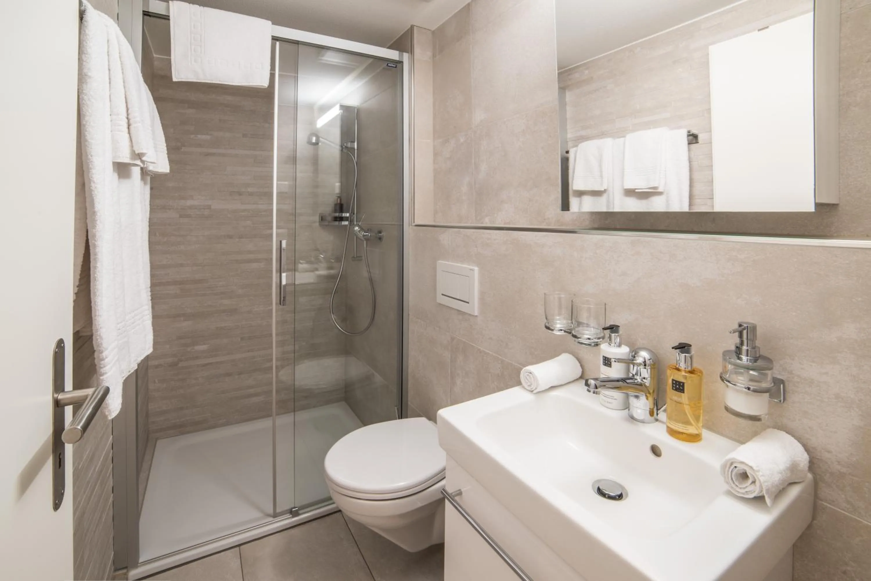 Shower in Haus Andy
