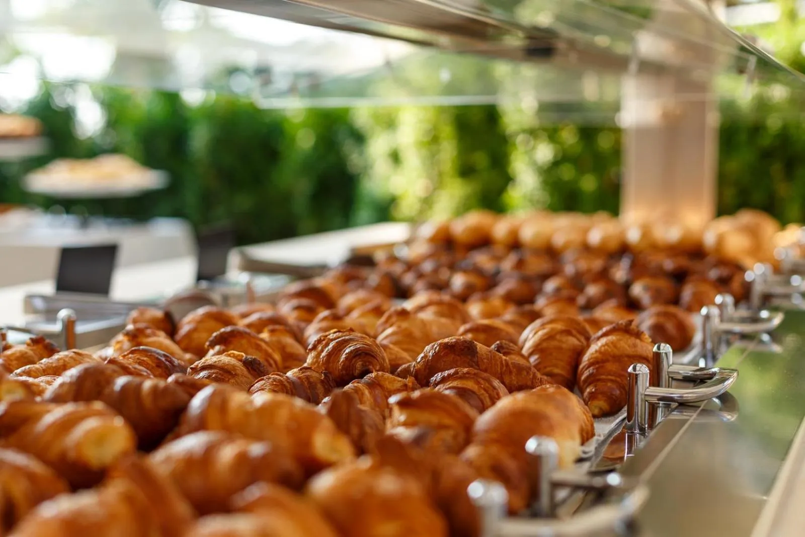 Breakfast in Hotel Mariver