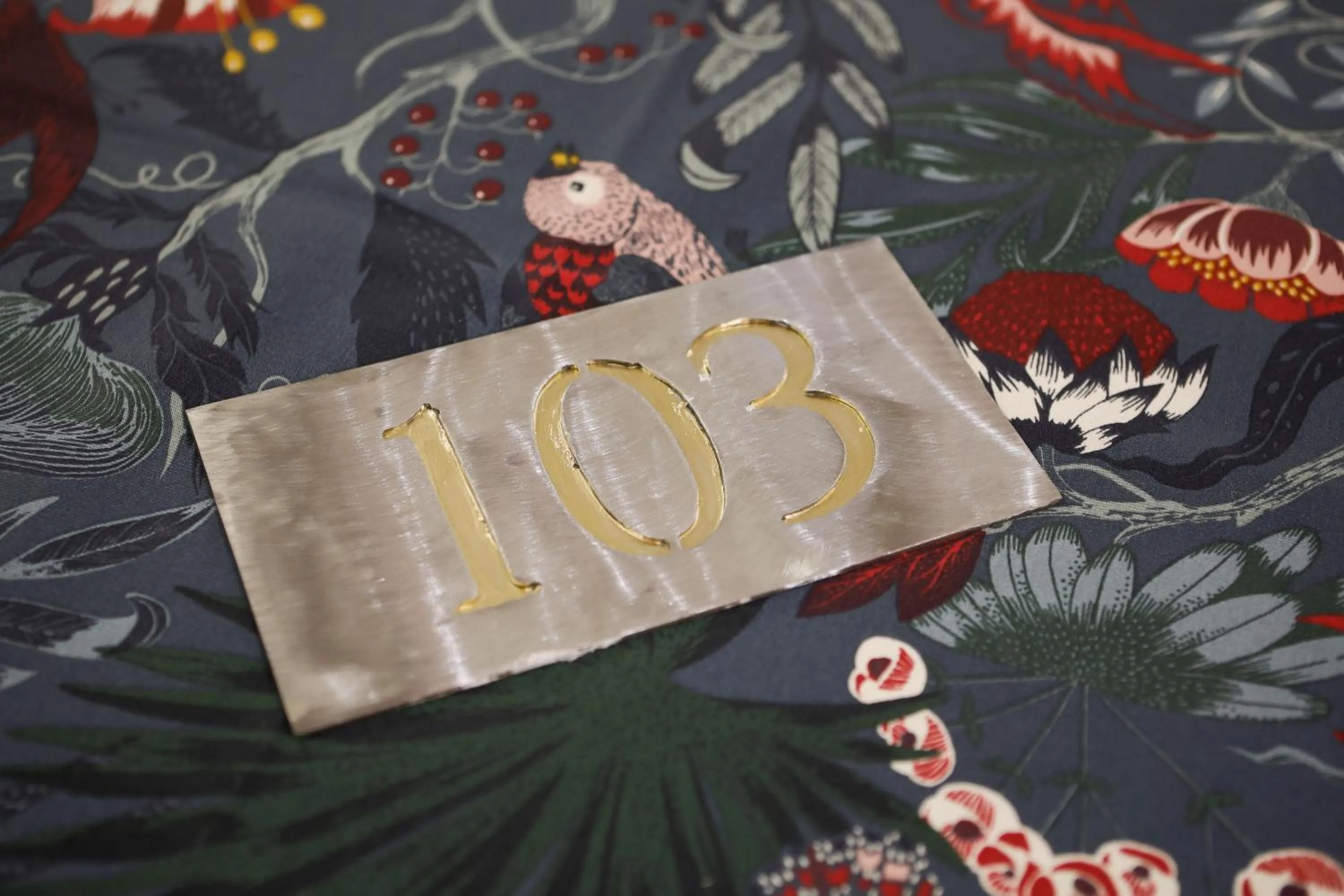 Logo/Certificate/Sign in Pantheon Unique Rooms