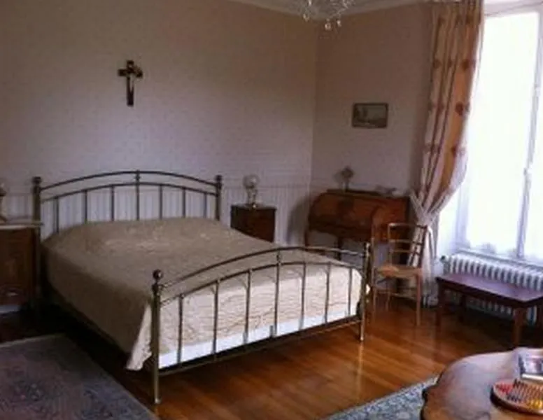 Day, Bed in Château des Bouffards