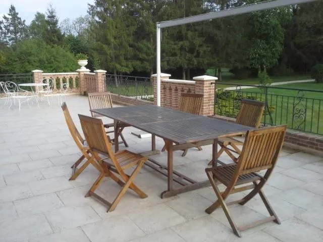 Patio in Château des Bouffards