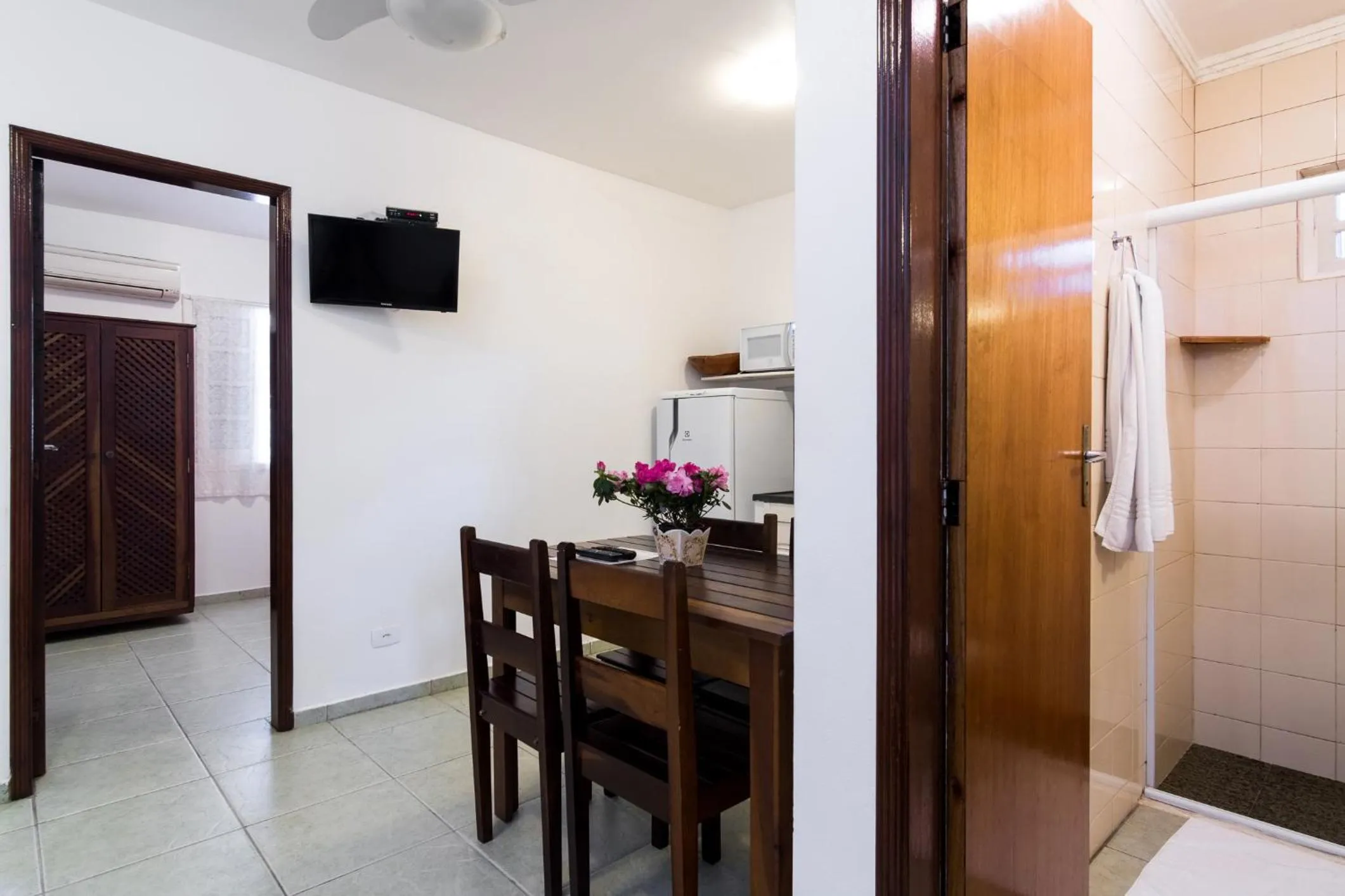 Kitchen or kitchenette in Pousada Sanremo Inn