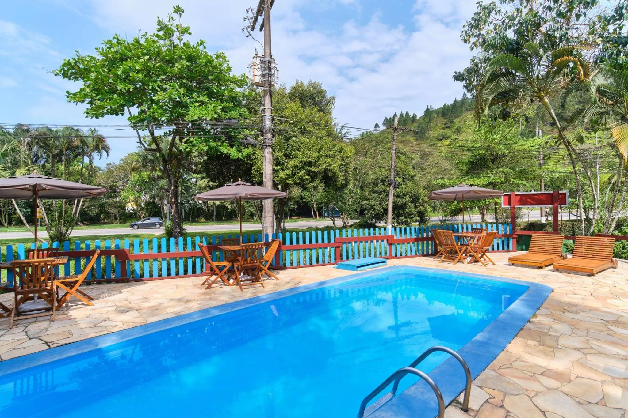 Swimming pool in Pousada Sanremo Inn