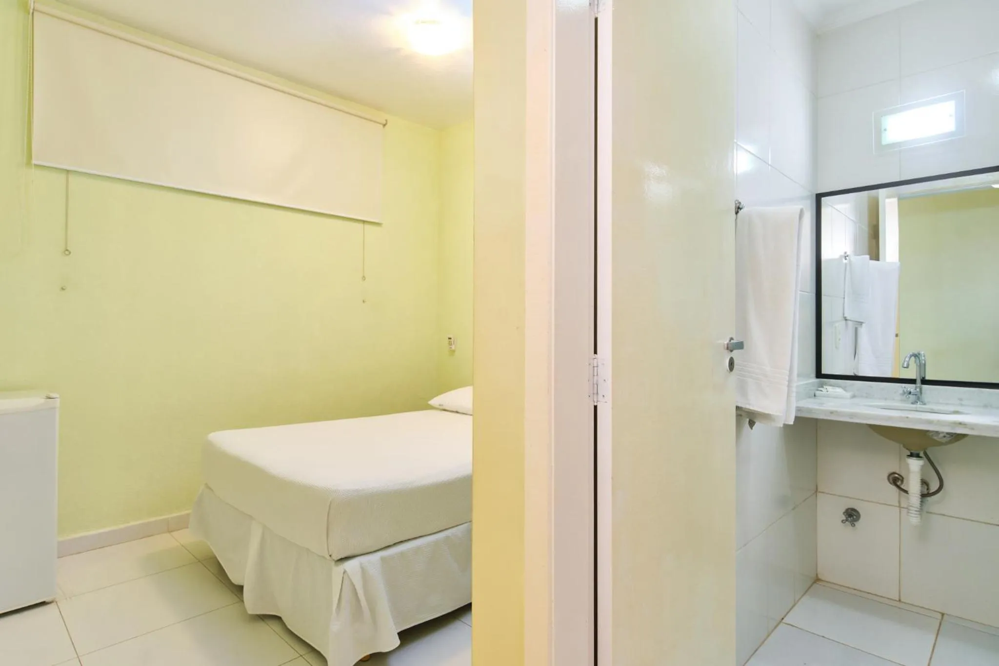 Shower in Pousada Sanremo Inn