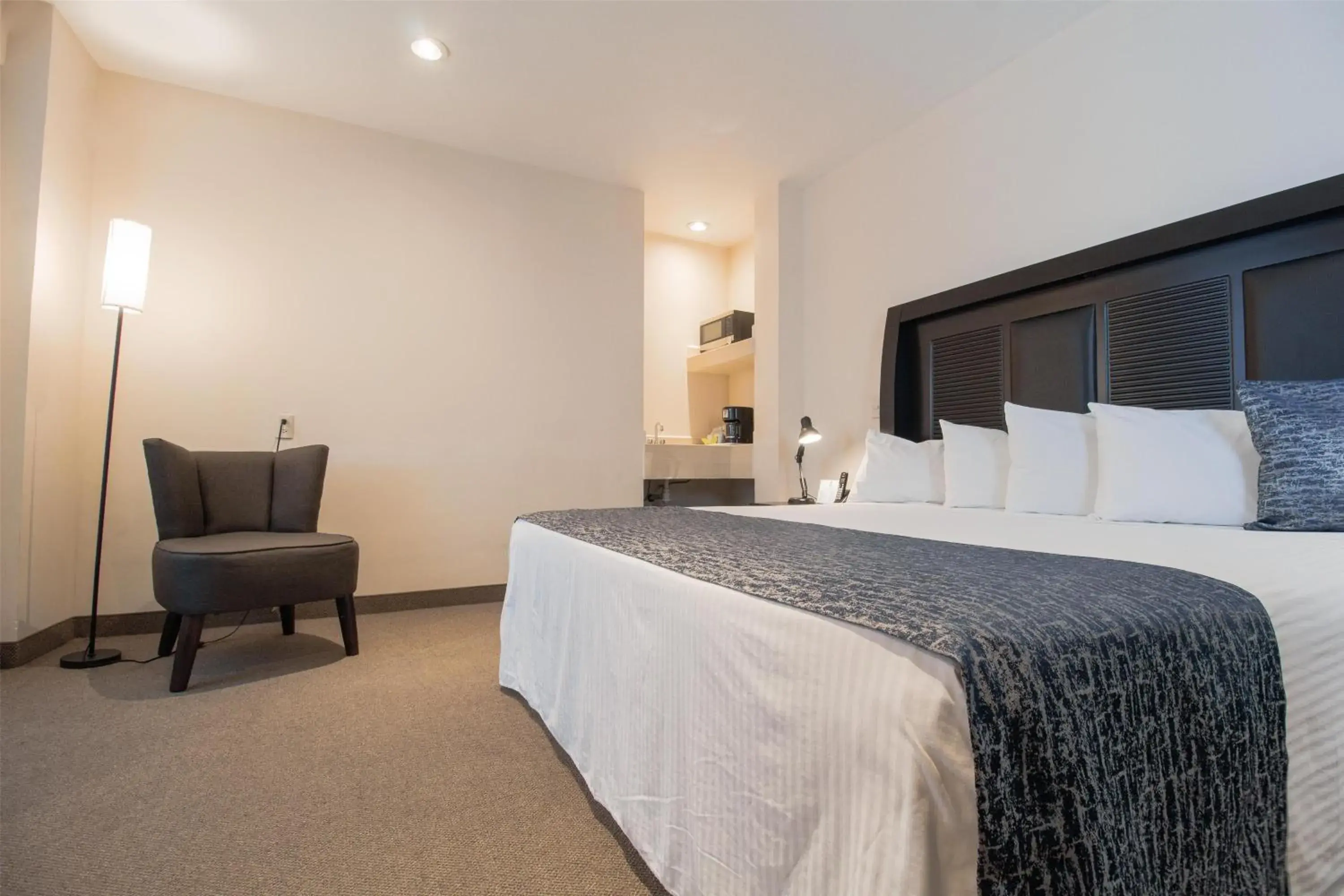 Photo of the whole room, Bed in Best Western Real Tula Express Photo of the whole room, Bed in Best Western Real Tula Express