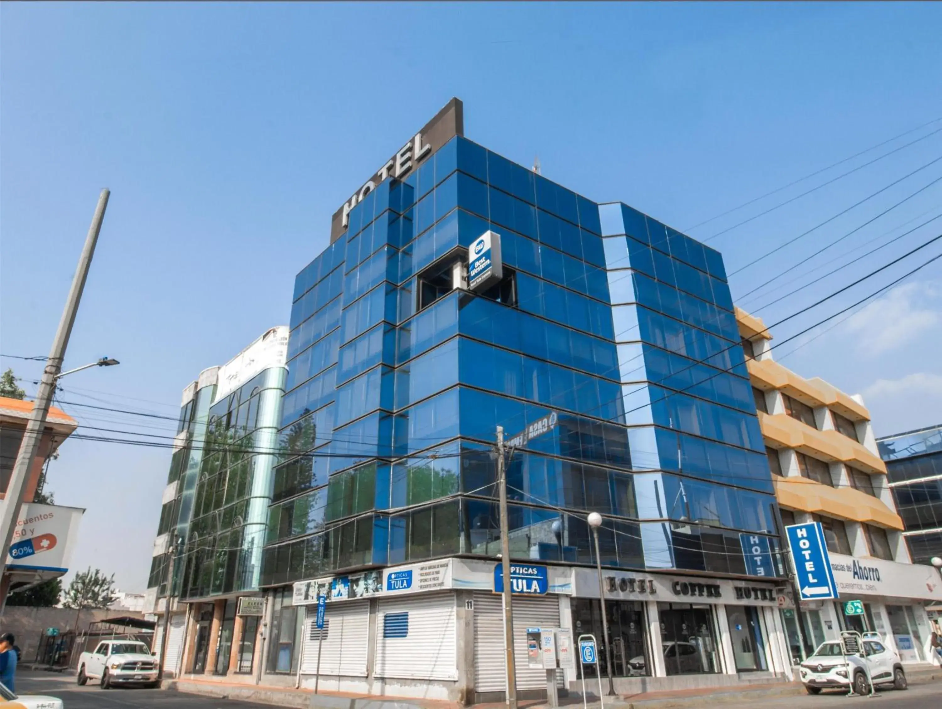 Property building in Best Western Real Tula Express Property building in Best Western Real Tula Express