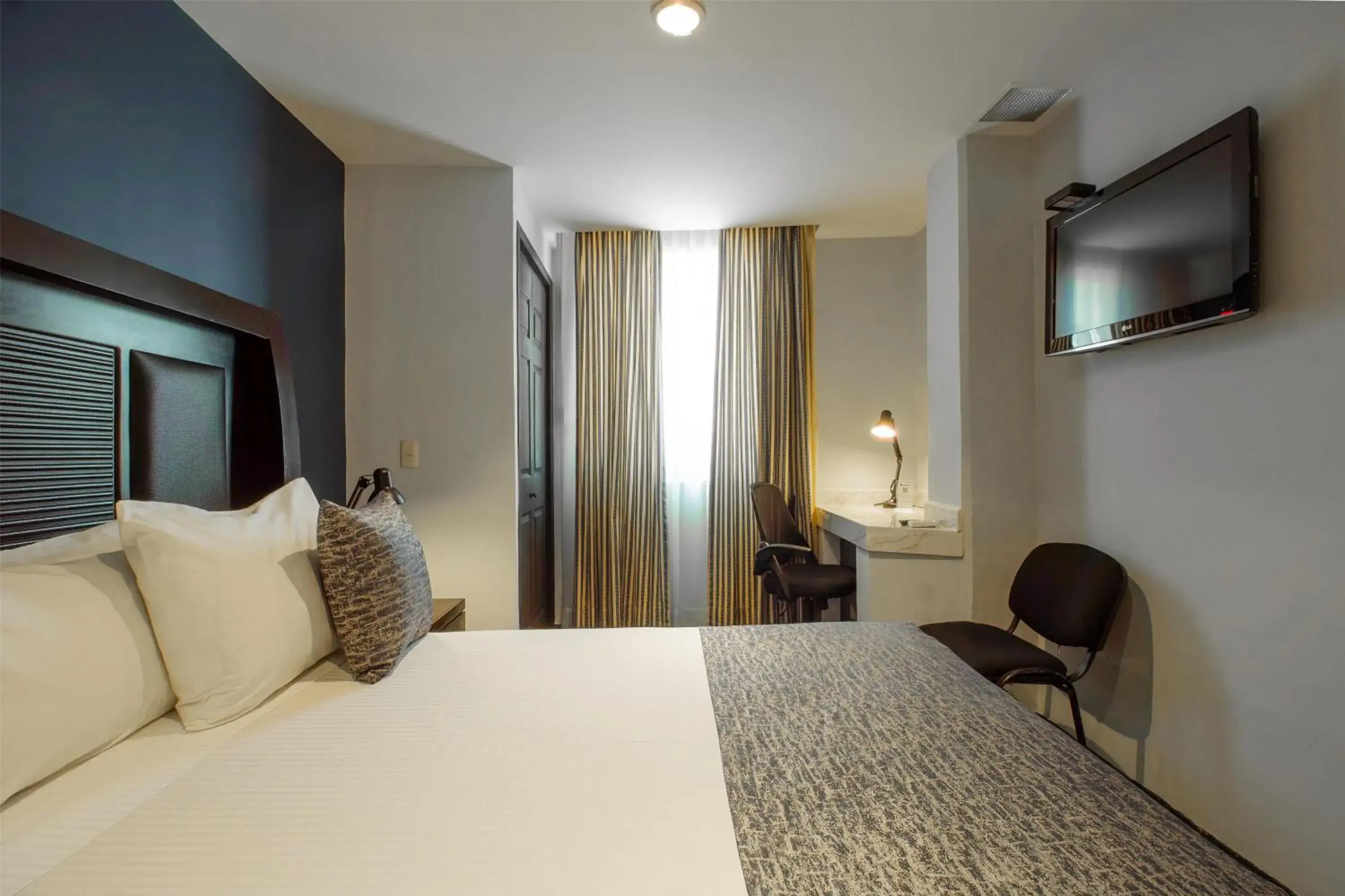 Bedroom, Bed in Best Western Real Tula Express Bedroom, Bed in Best Western Real Tula Express