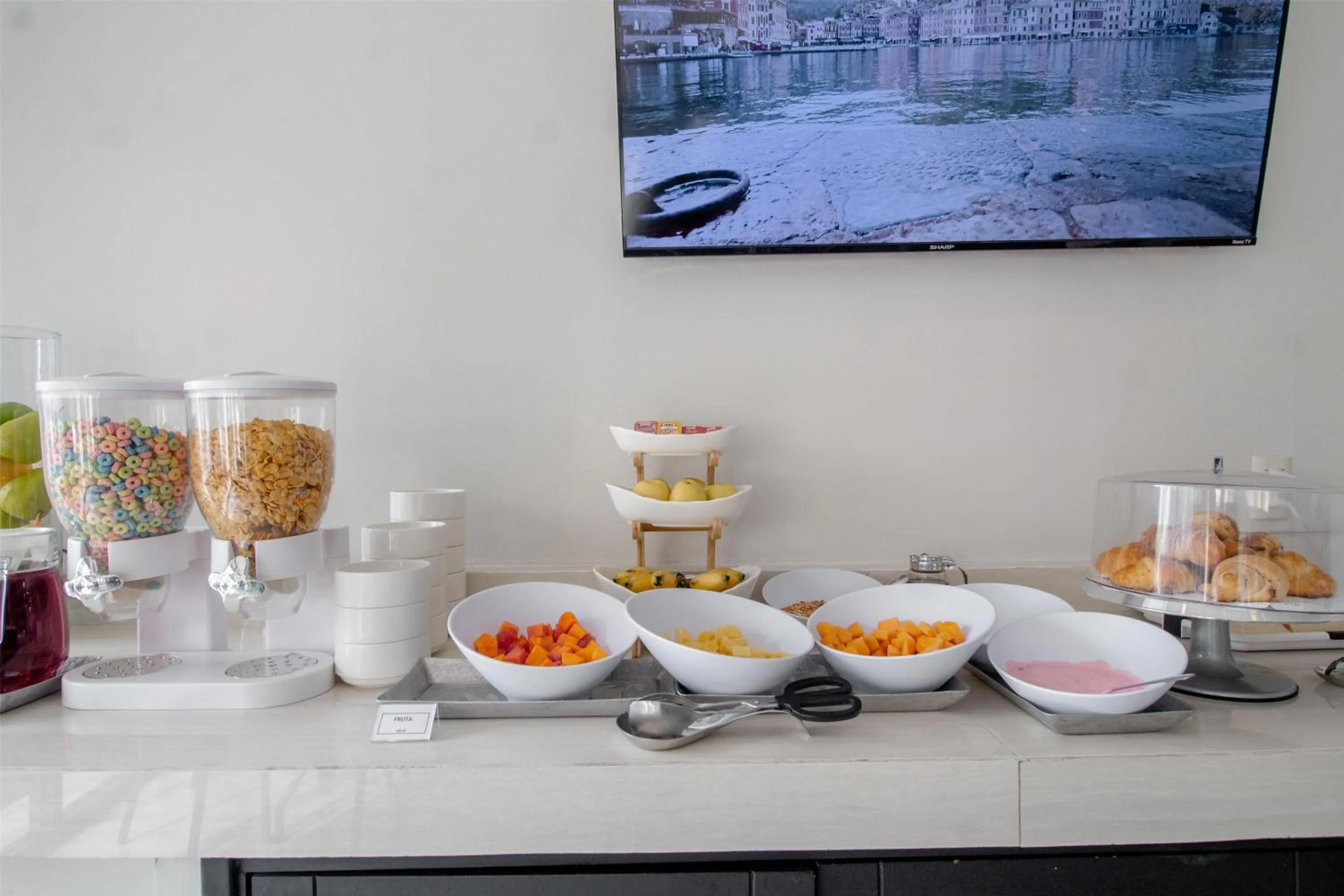 Breakfast in Best Western Real Tula Express