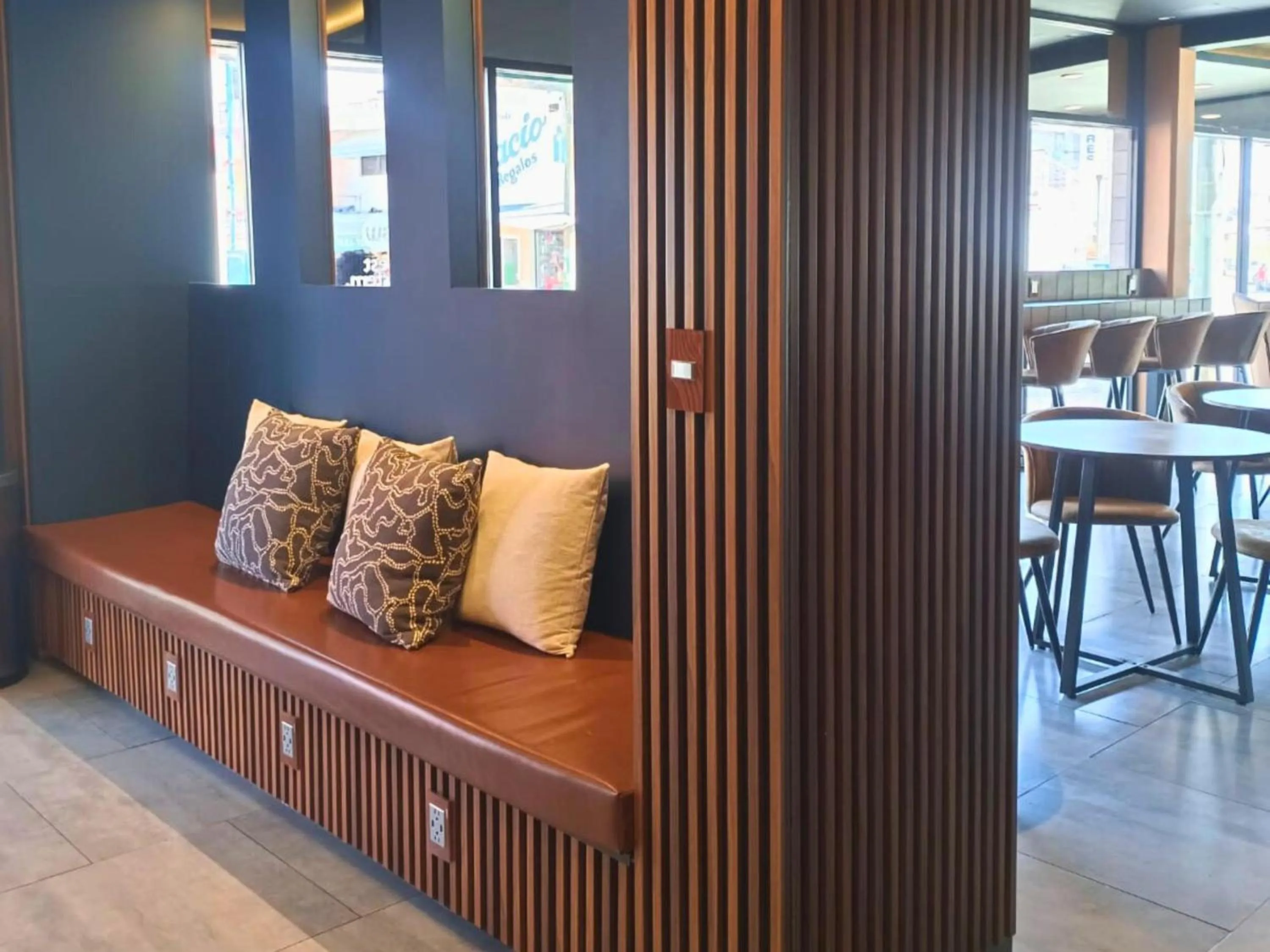 Lobby or reception in Best Western Real Tula Express