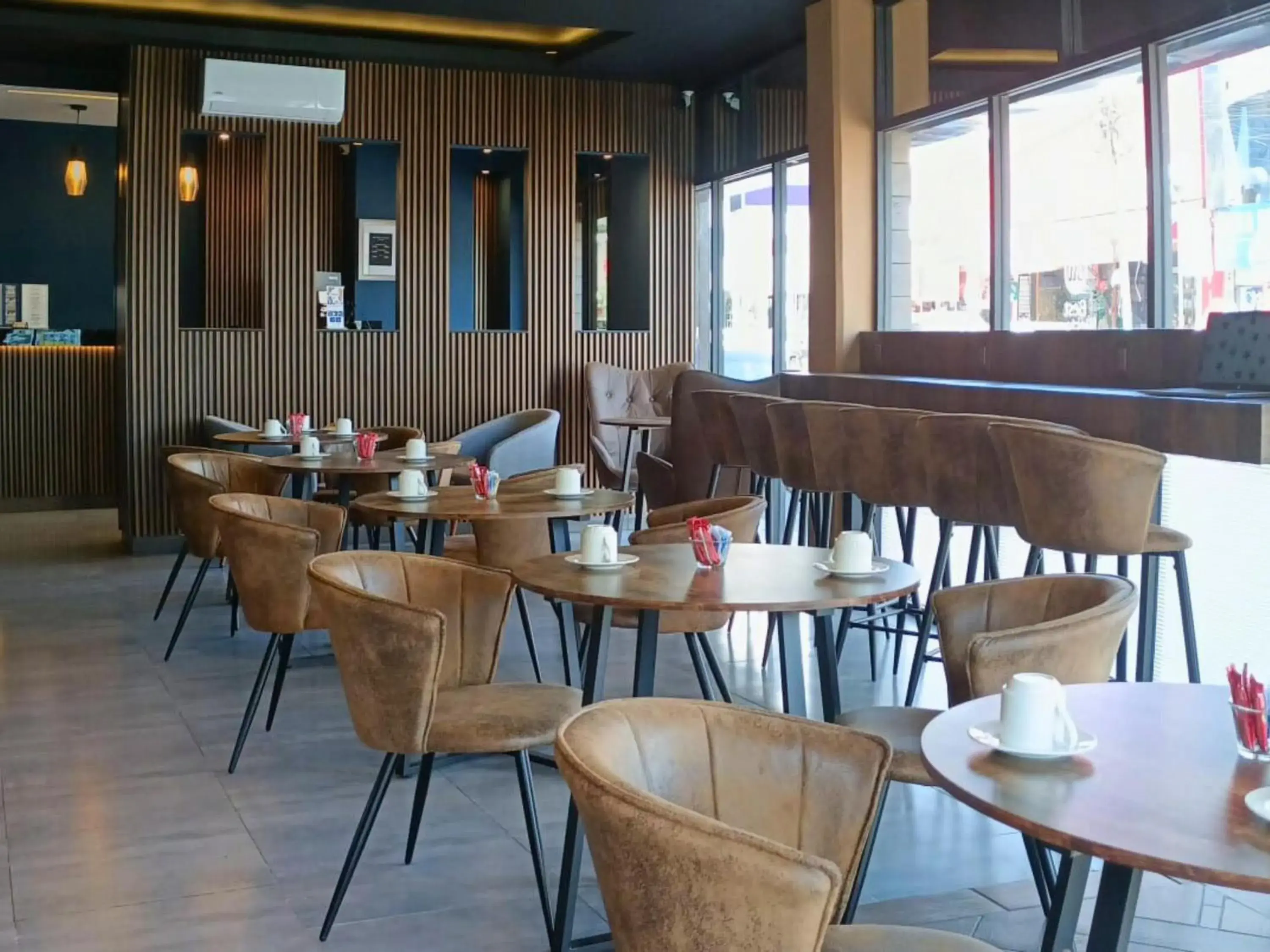 Restaurant/places to eat in Best Western Real Tula Express Restaurant/places to eat in Best Western Real Tula Express