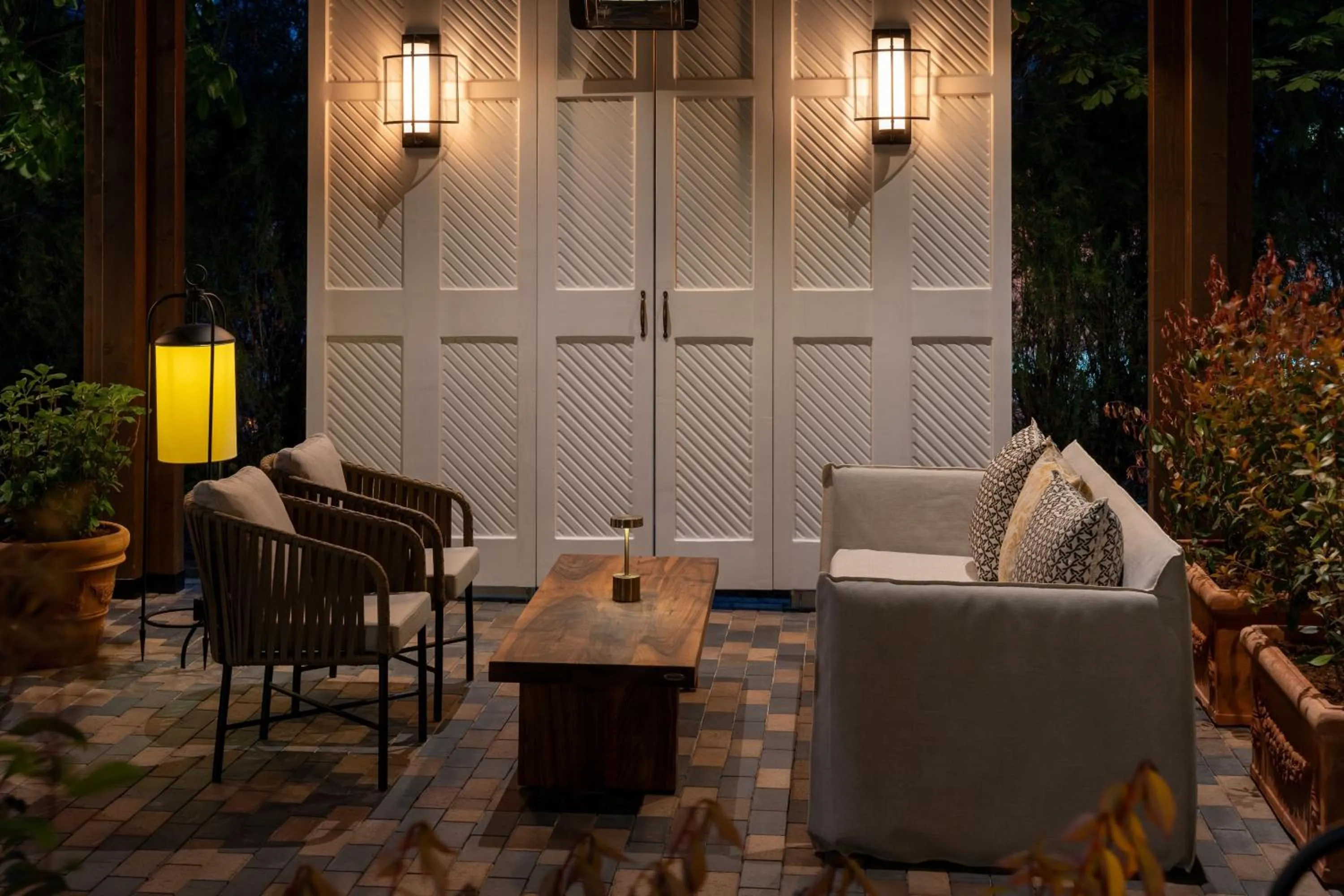 Restaurant/places to eat in JW Marriott Bucharest Grand Hotel