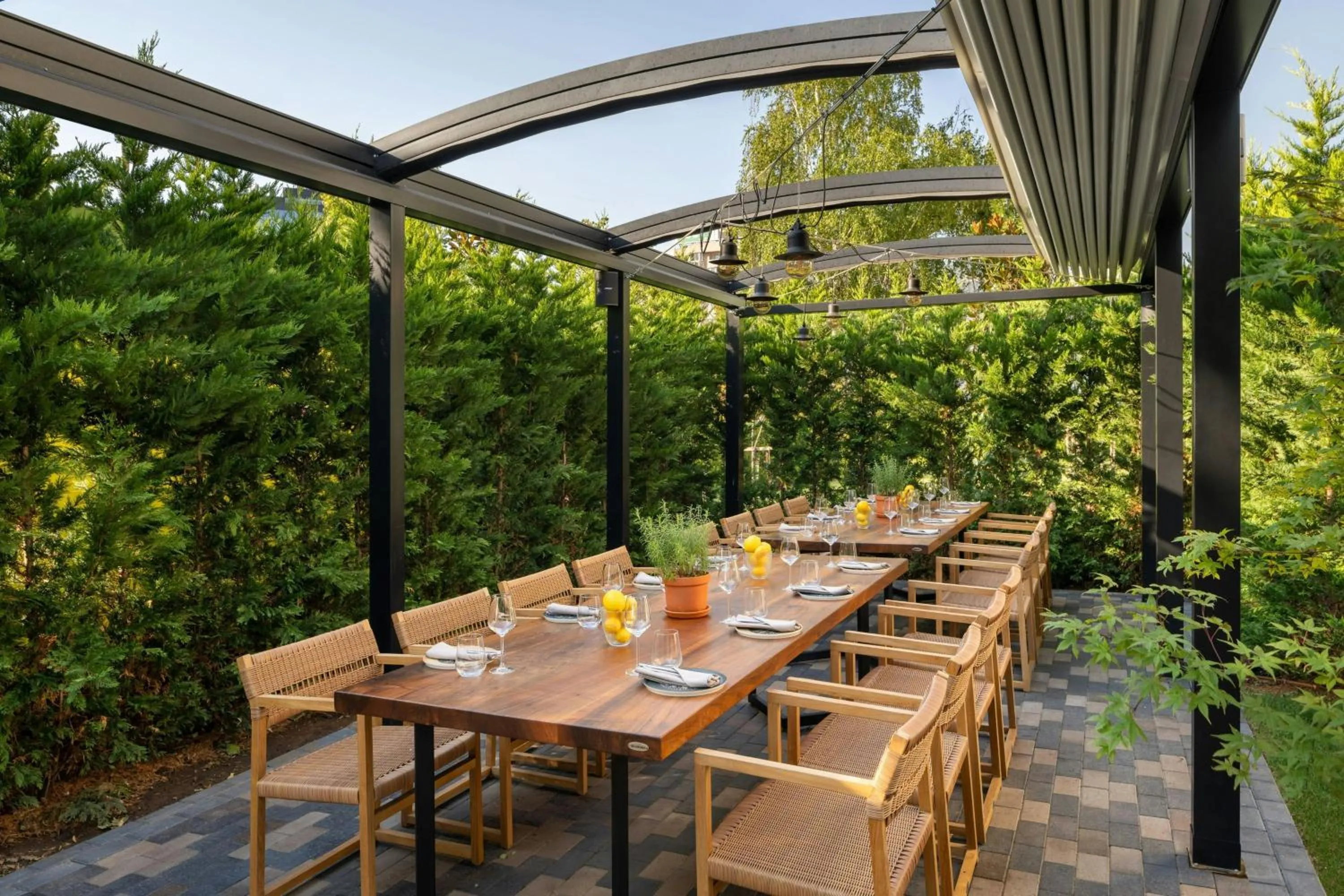 Restaurant/places to eat in JW Marriott Bucharest Grand Hotel