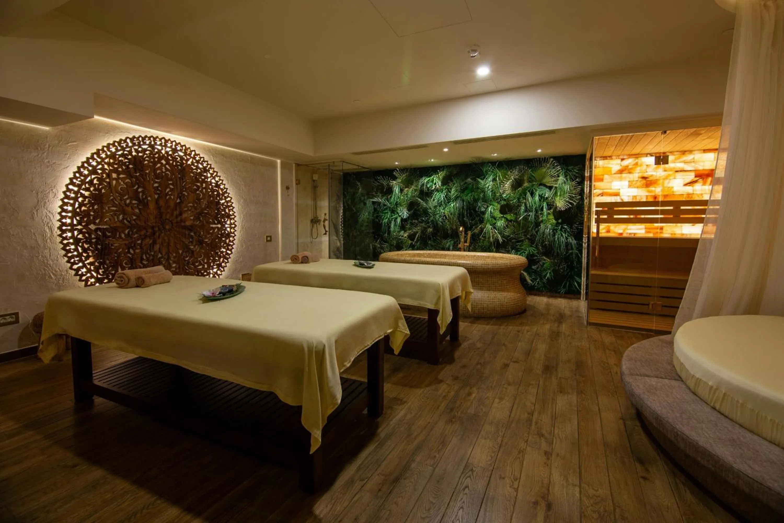 Spa and wellness centre/facilities in JW Marriott Bucharest Grand Hotel