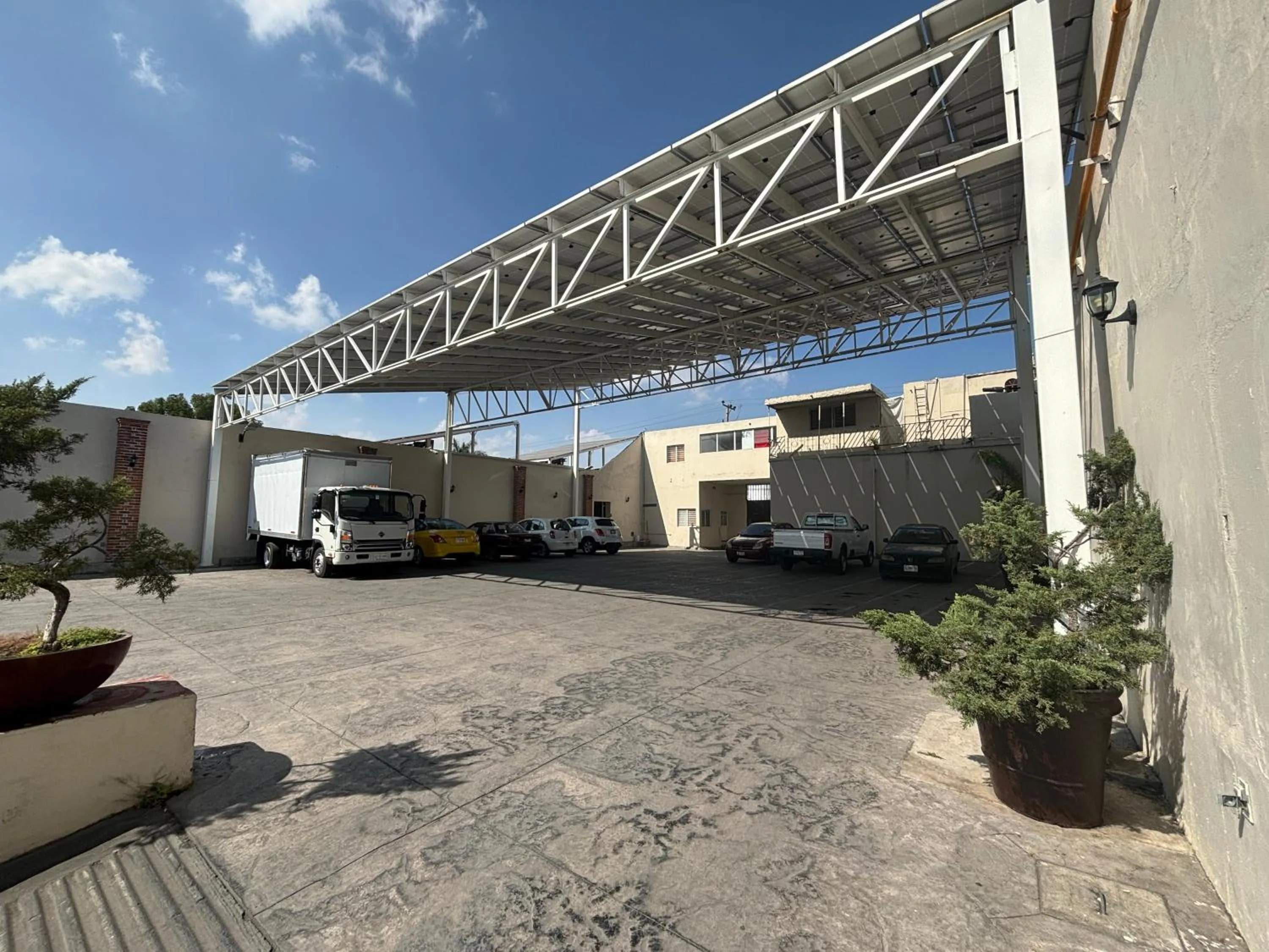 Parking in Hotel Posada Virreyes