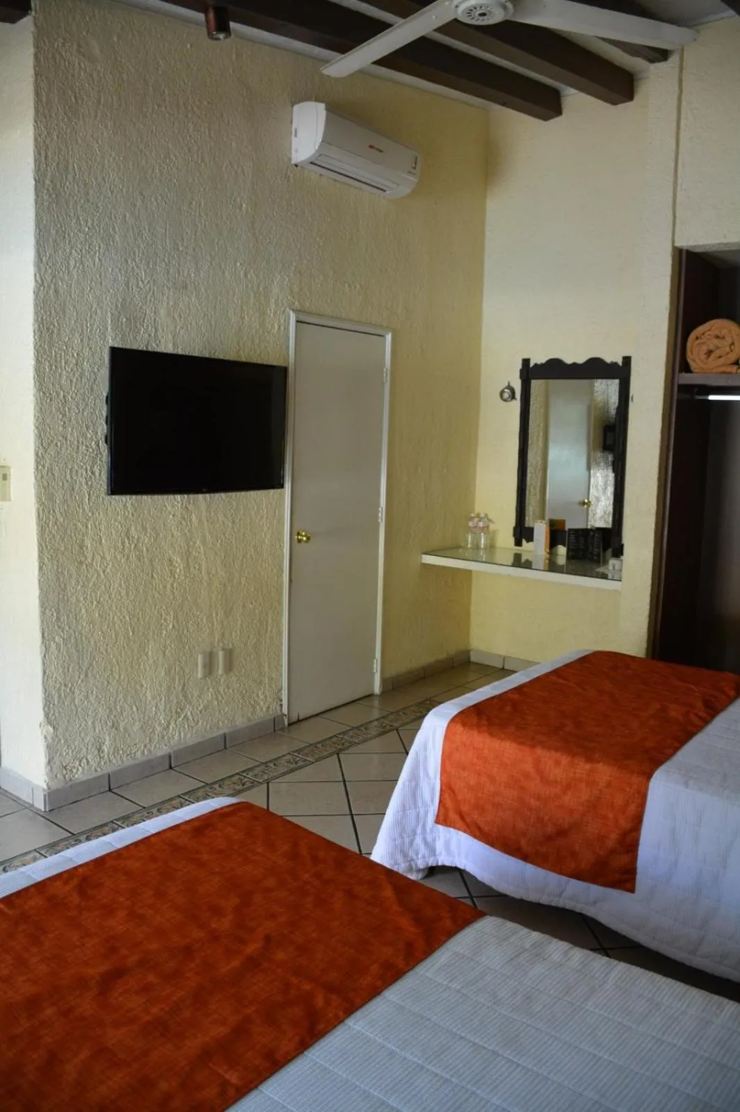 TV and multimedia, Bed in Hotel Posada Virreyes