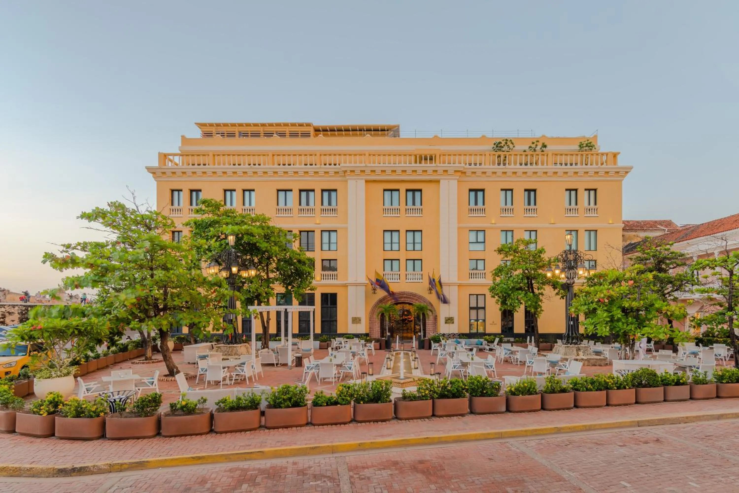 Facade/entrance in Charleston Santa Teresa Cartagena