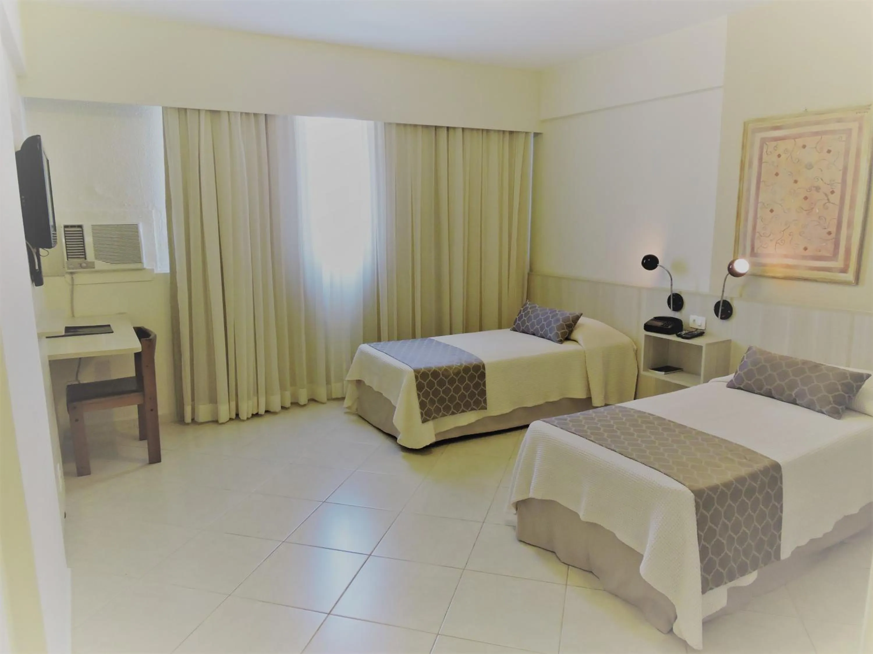 Bedroom, Bed in Hotel Binder Quality Inn