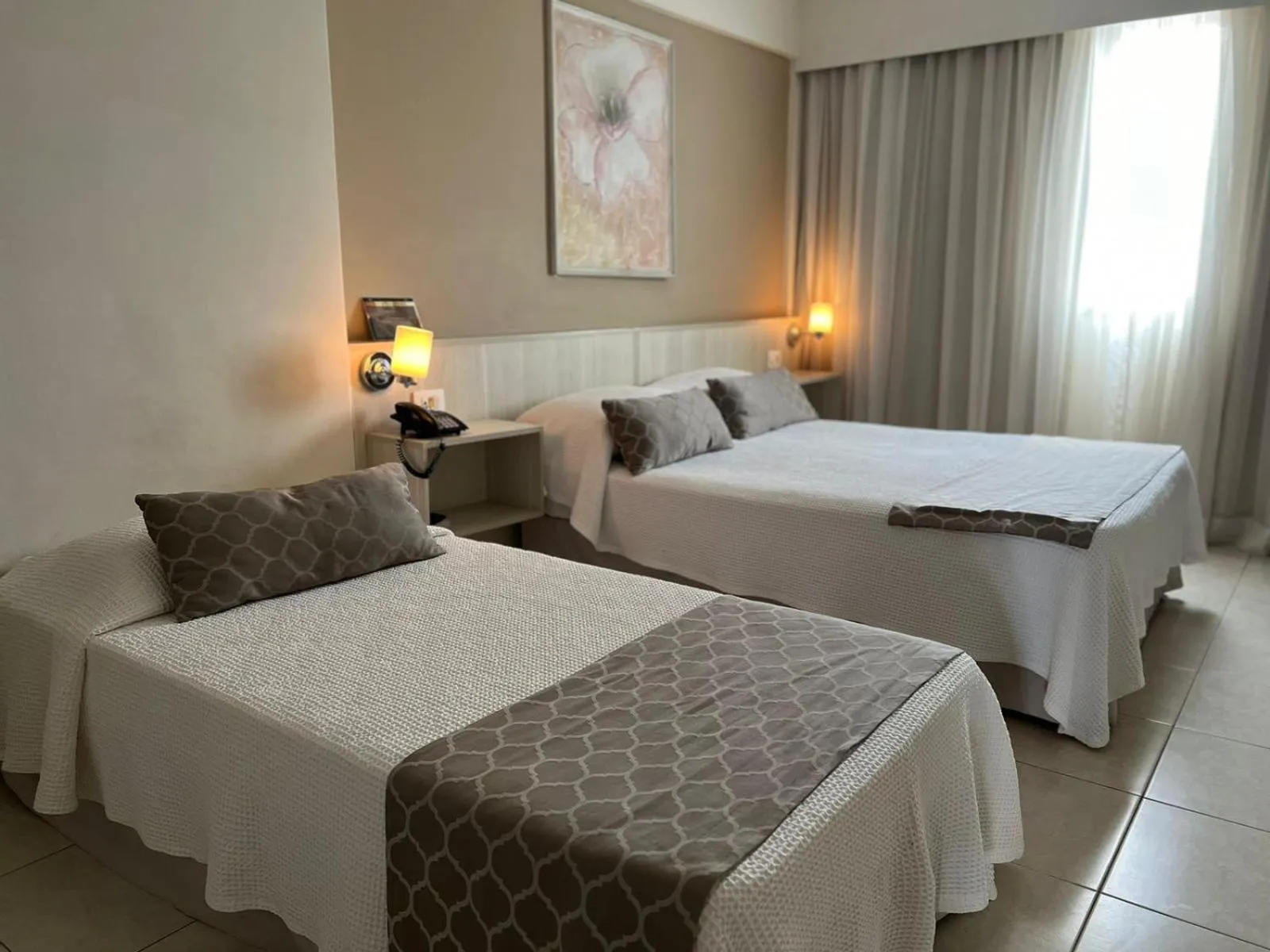 Bed in Hotel Binder Quality Inn