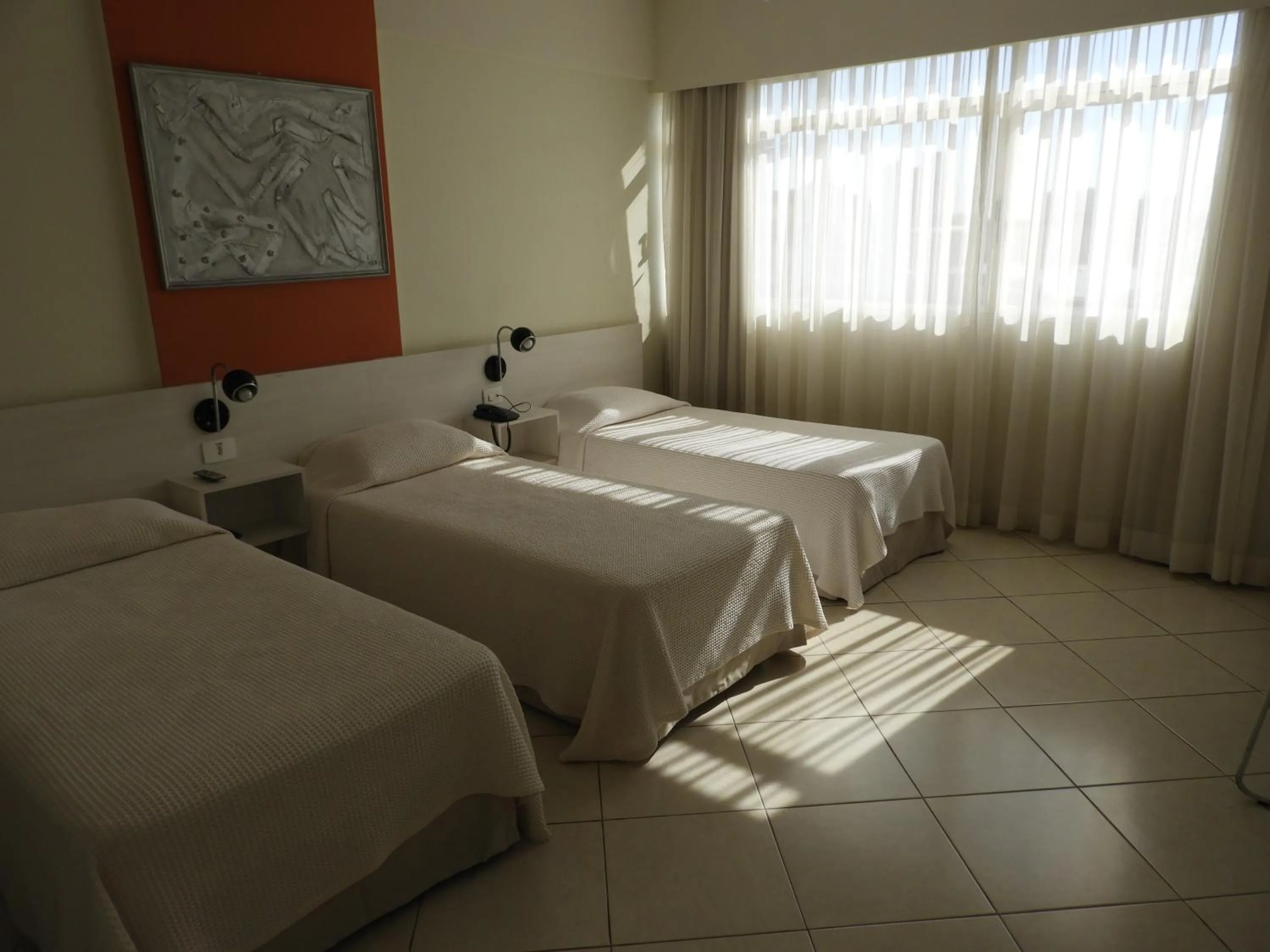 Bed in Hotel Binder Quality Inn