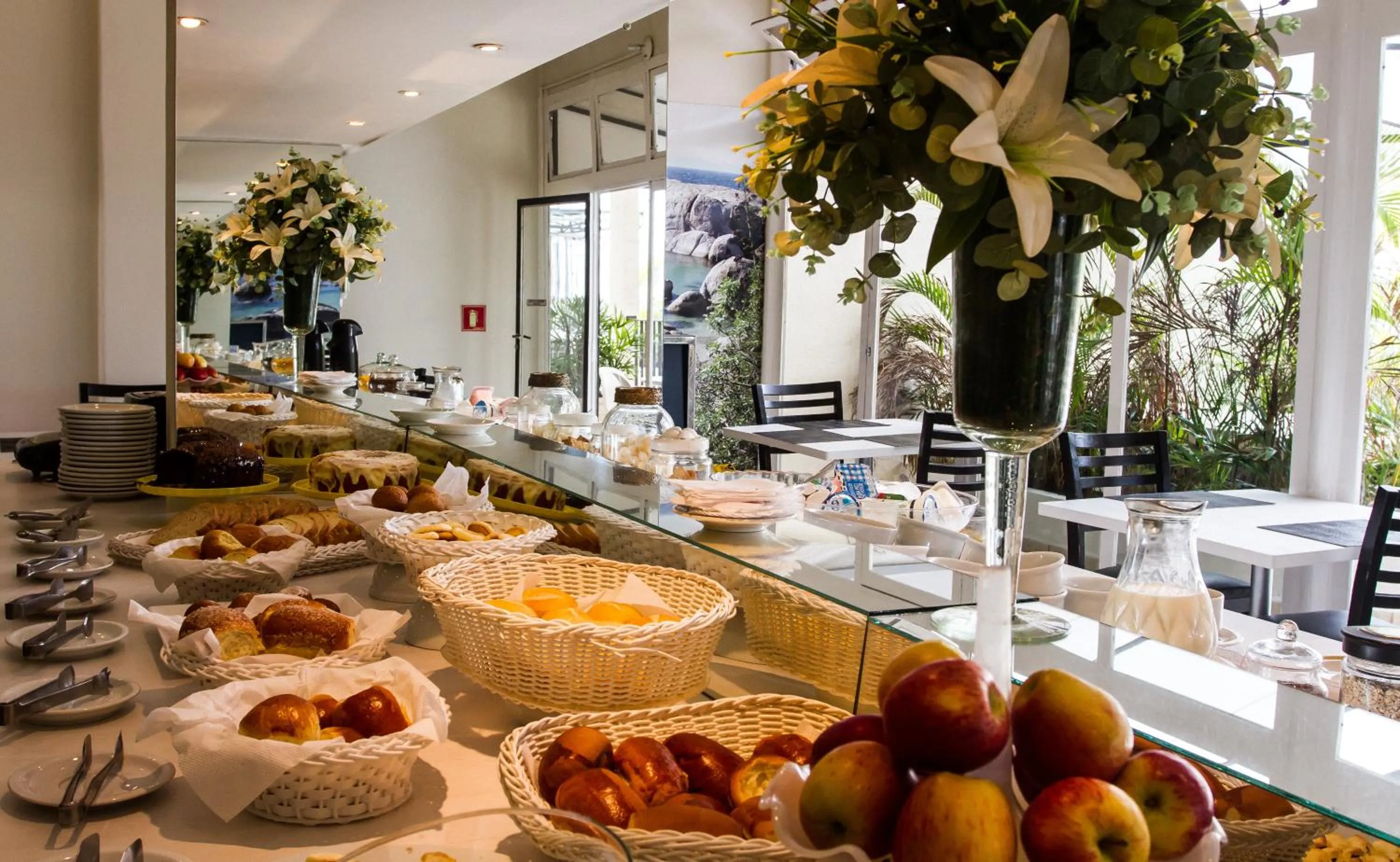 Breakfast in Hotel Binder Quality Inn