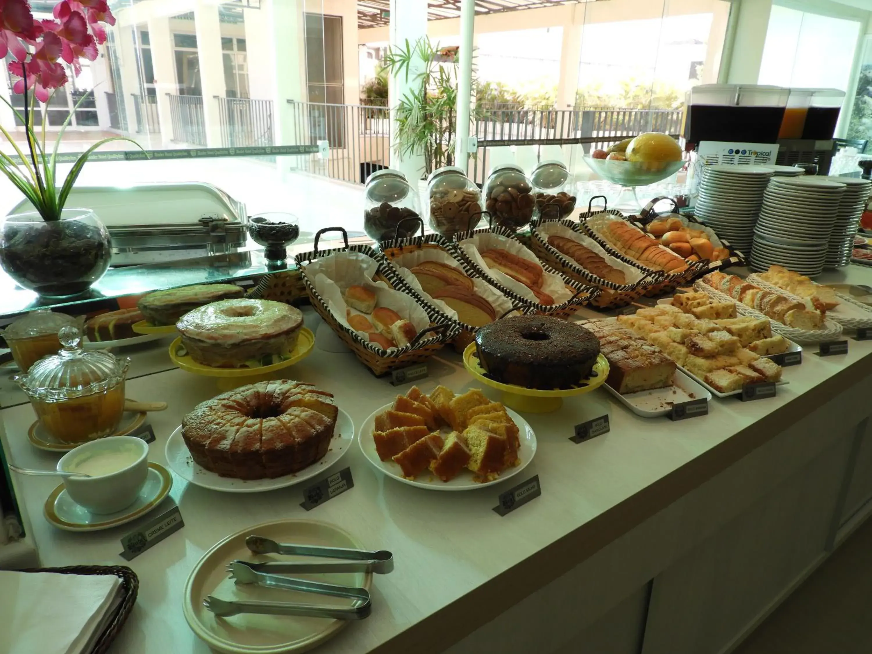 Restaurant/places to eat in Hotel Binder Quality Inn Restaurant/places to eat in Hotel Binder Quality Inn