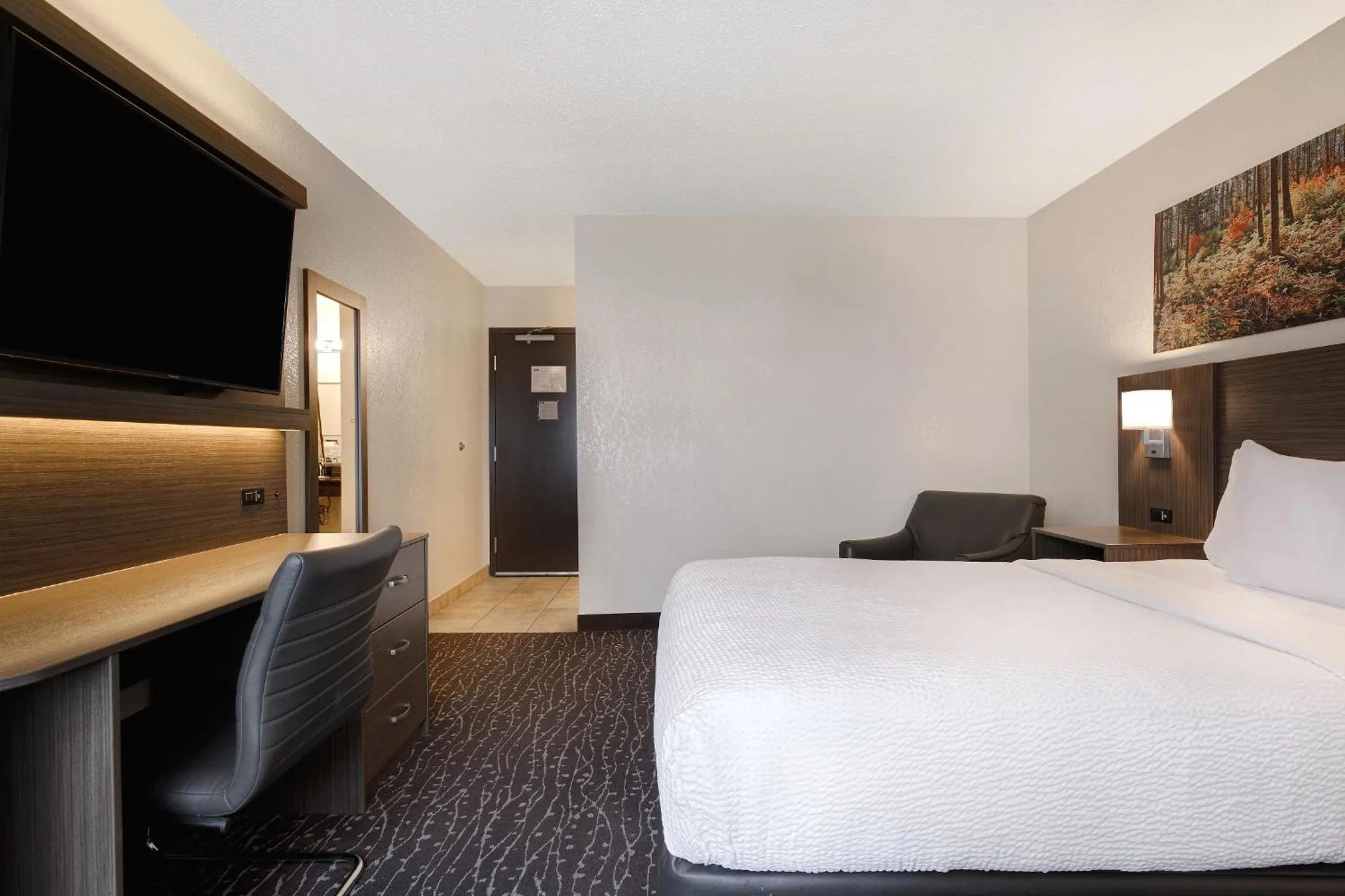 Bed in Days Inn & Conference Centre by Wyndham Prince Albert