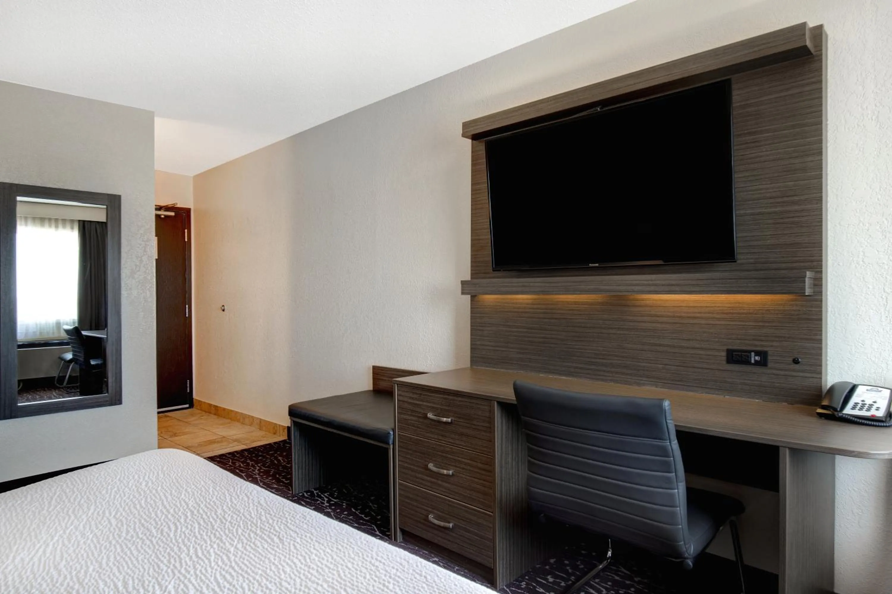 Bedroom, Bed in Days Inn & Conference Centre by Wyndham Prince Albert