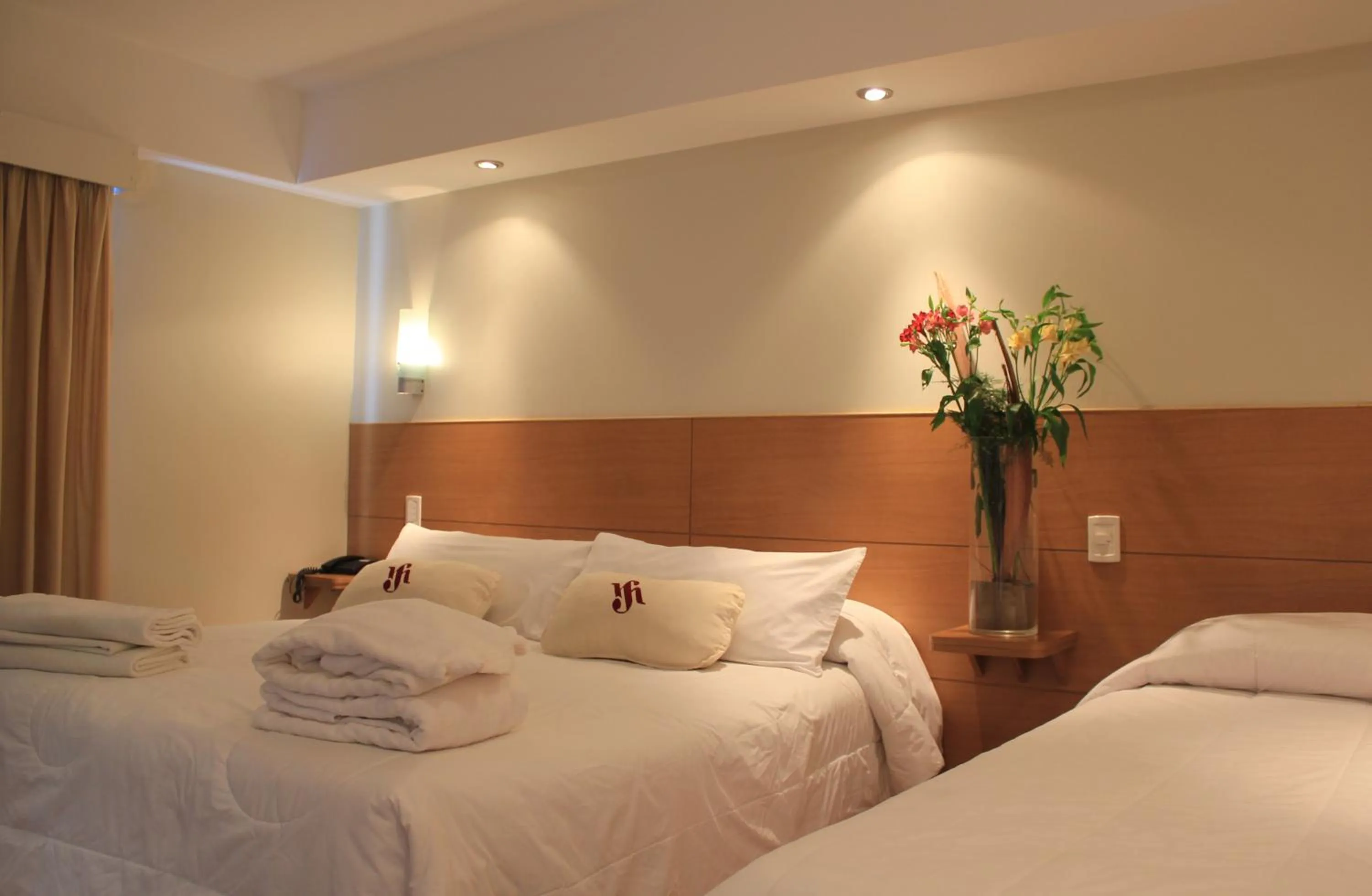 Photo of the whole room, Bed in San Martin Hotel y Spa