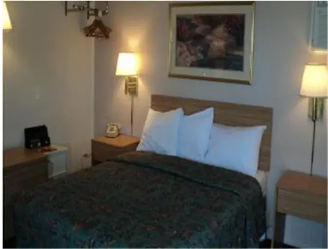 Bed in Cozy Inn Bed in Cozy Inn