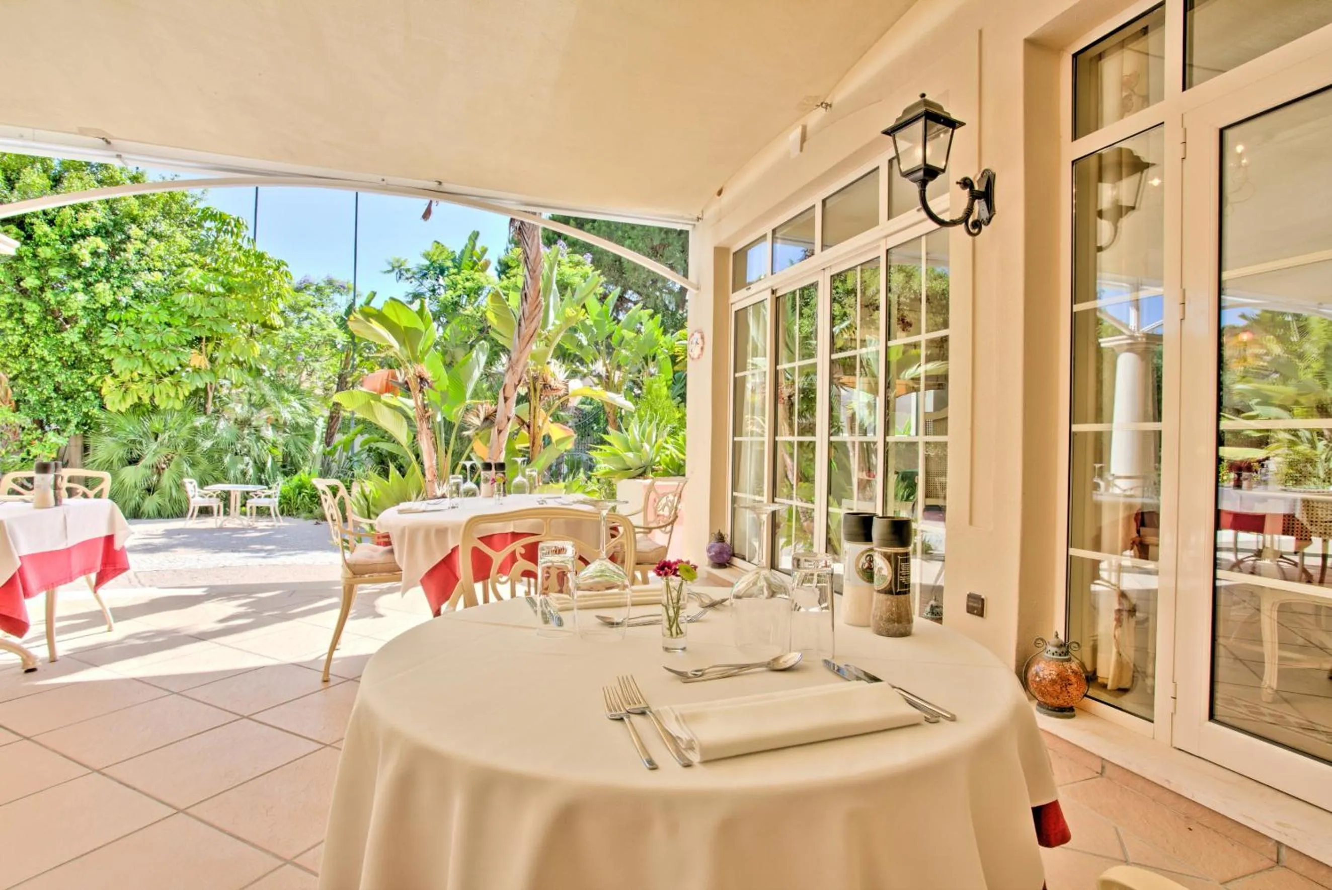 Restaurant/places to eat in Quinta Jacintina - My Secret Garden Hotel