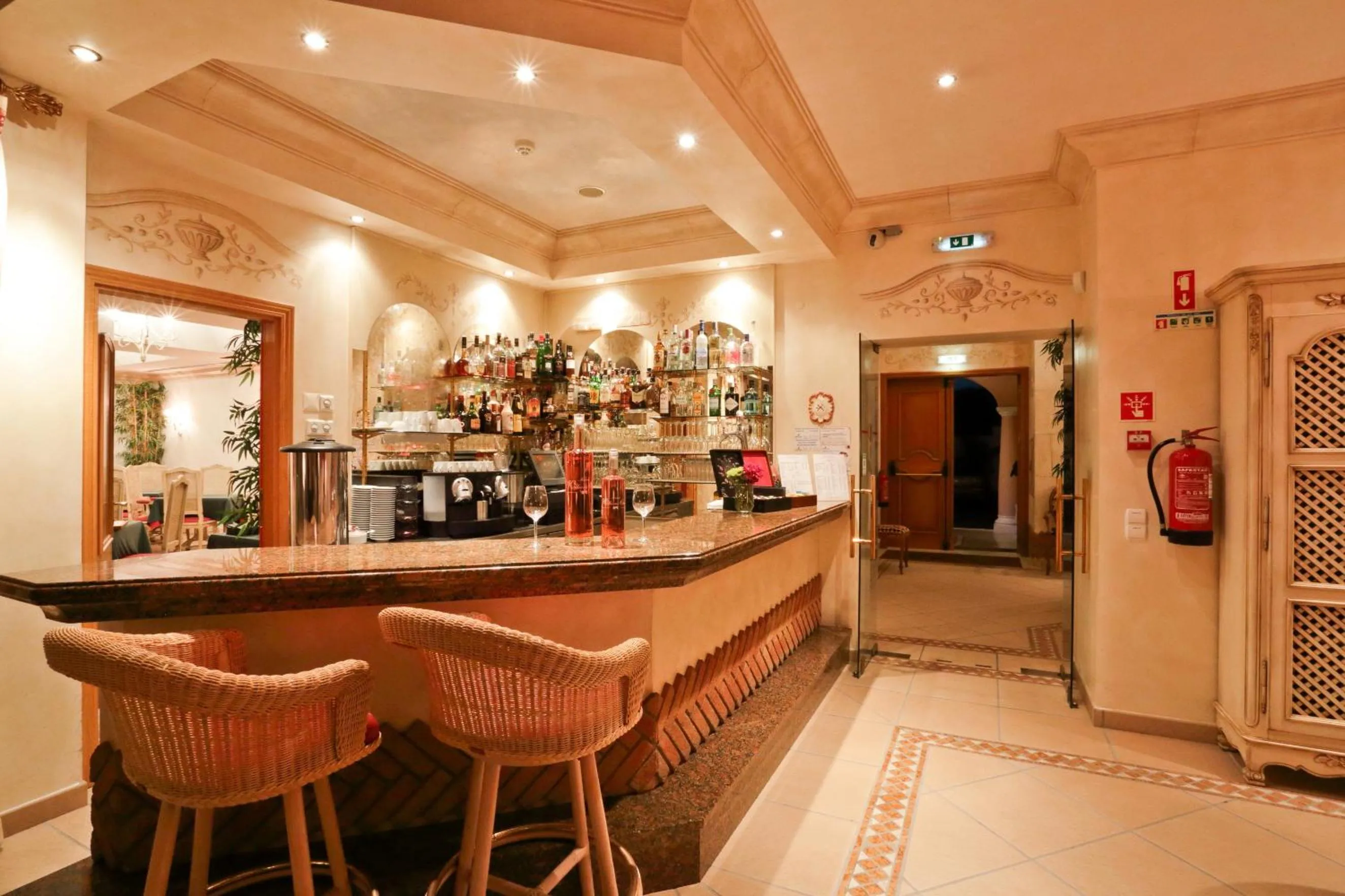 Lounge or bar in Quinta Jacintina - My Secret Garden Hotel