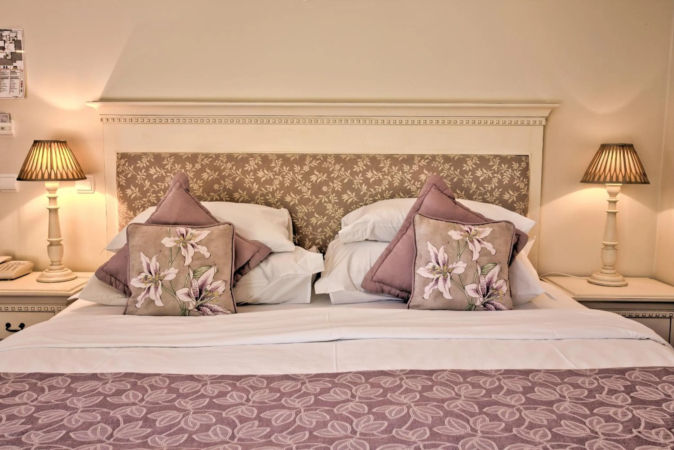 Decorative detail, Bed in Quinta Jacintina - My Secret Garden Hotel