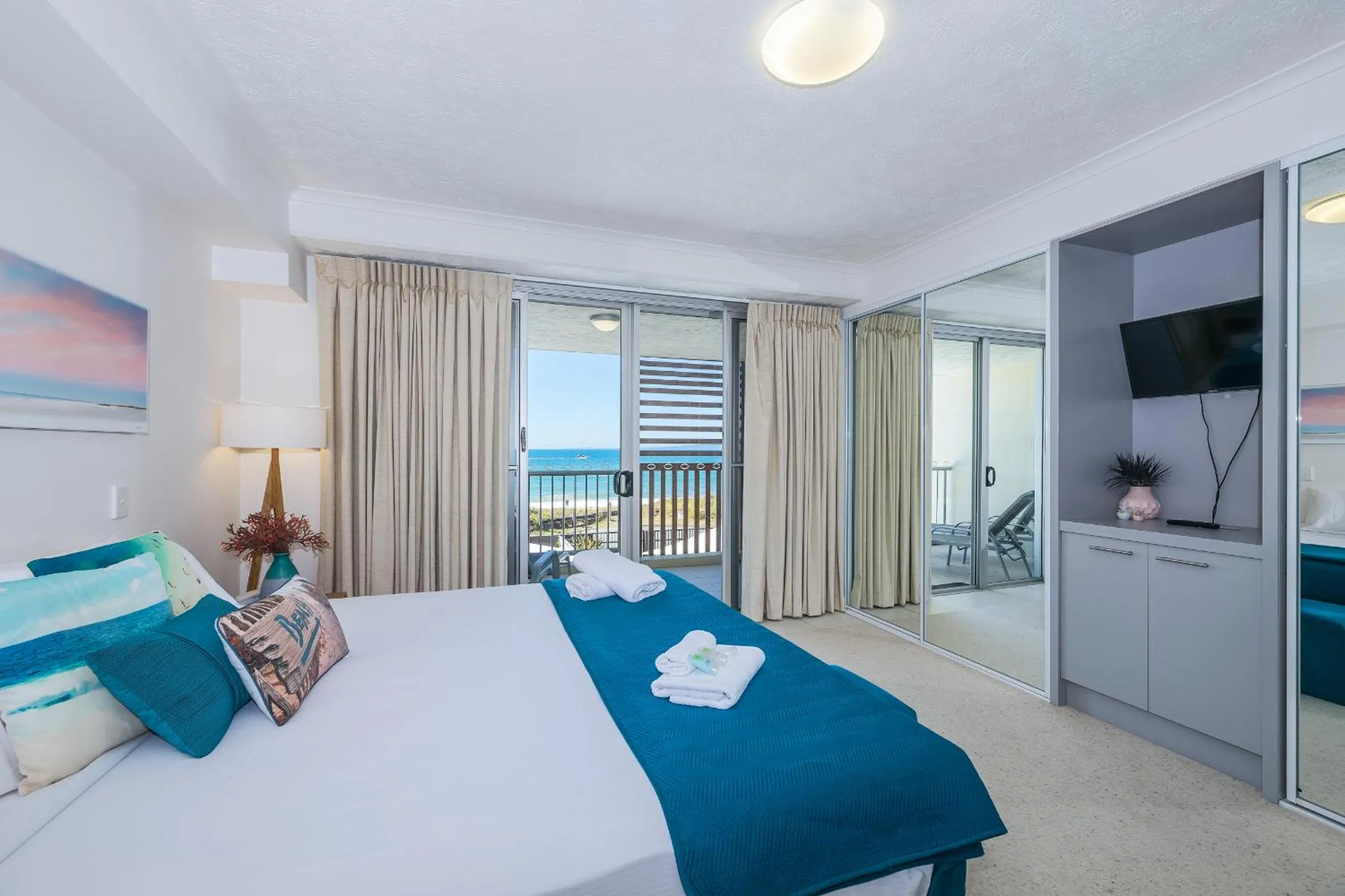 Photo of the whole room, Bed in On The Beach Resort Bribie Island