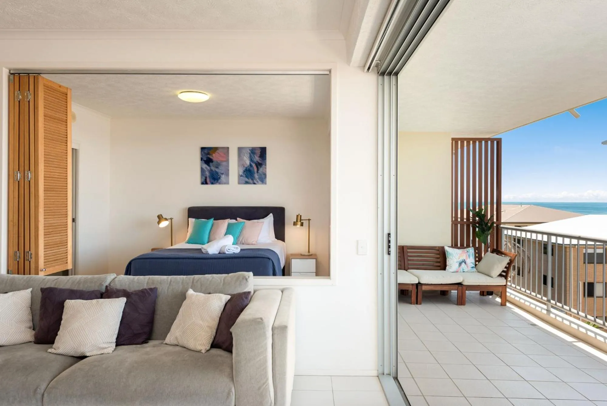 Bedroom, Bed in On The Beach Resort Bribie Island