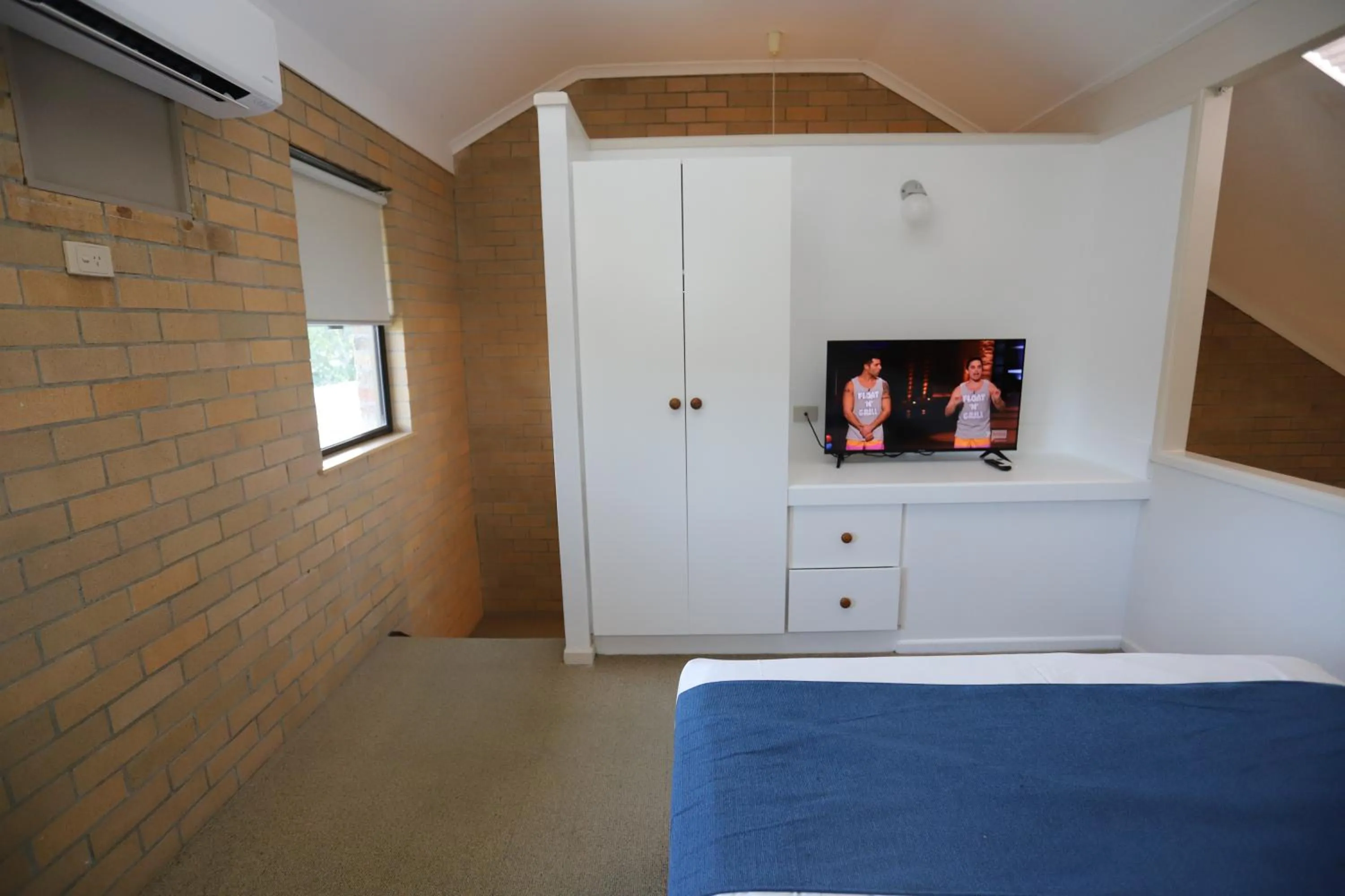 Bed in Great Eastern Motor Inn Gympie