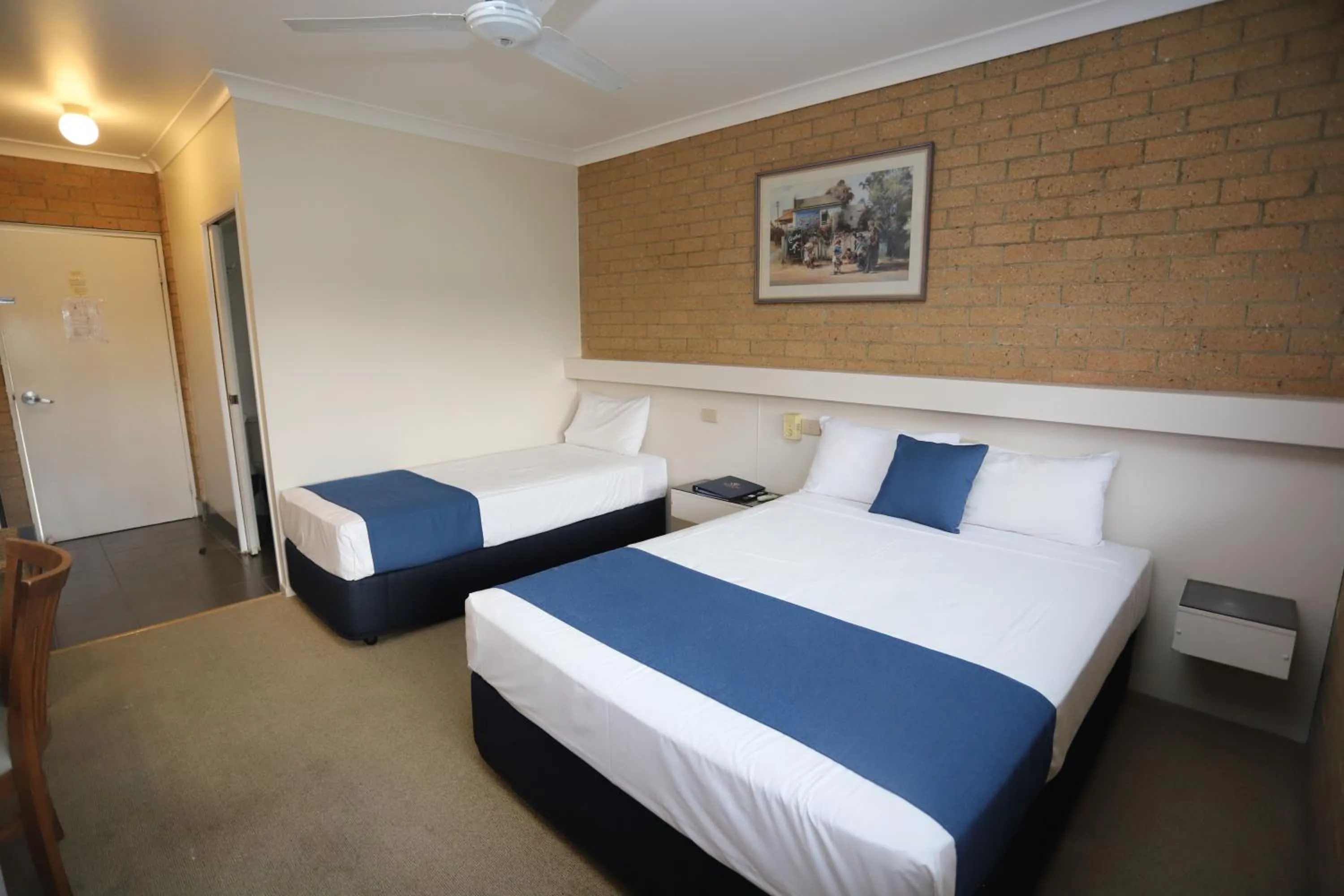 Bed in Great Eastern Motor Inn Gympie