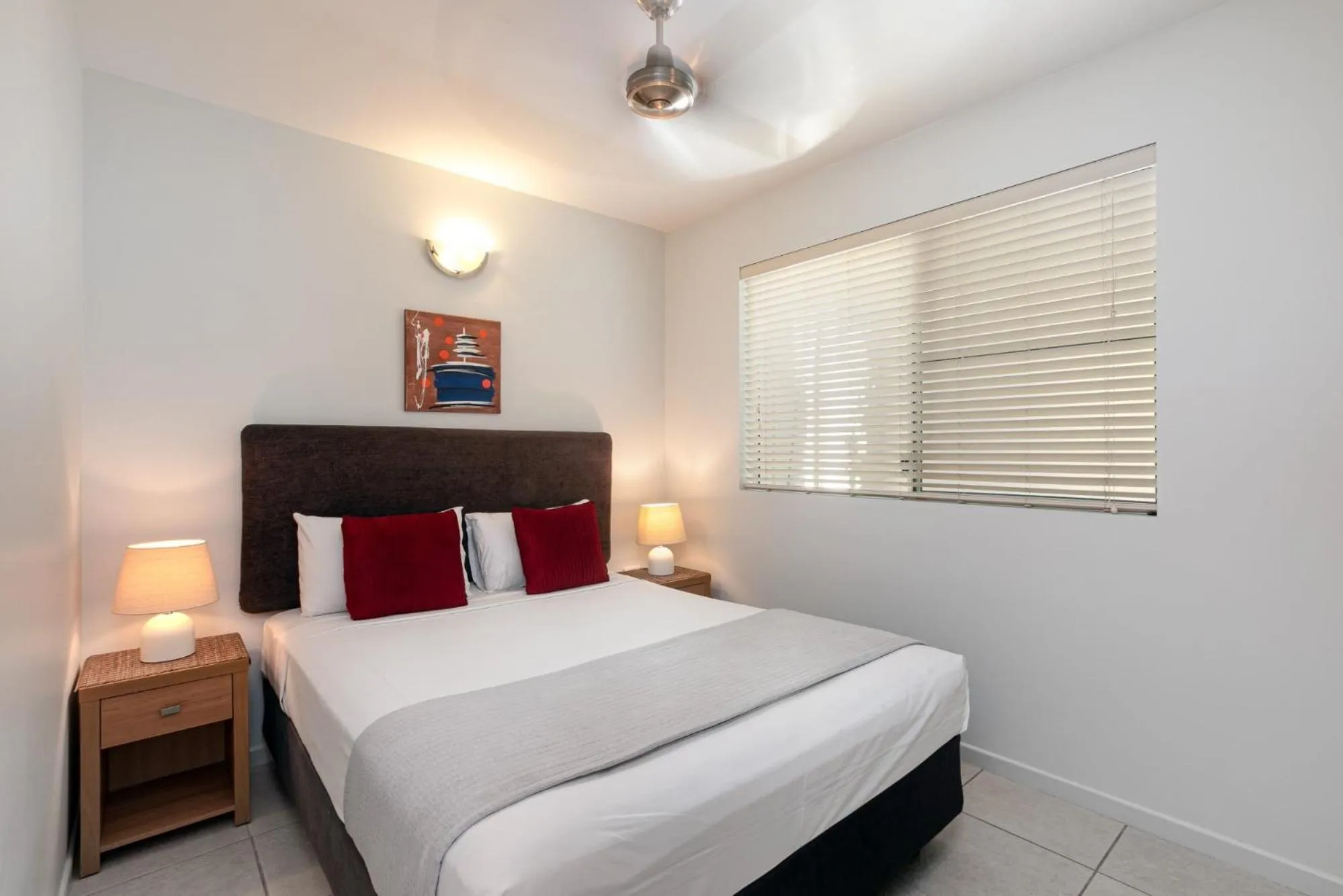 Bedroom, Bed in Waterview Airlie Beach