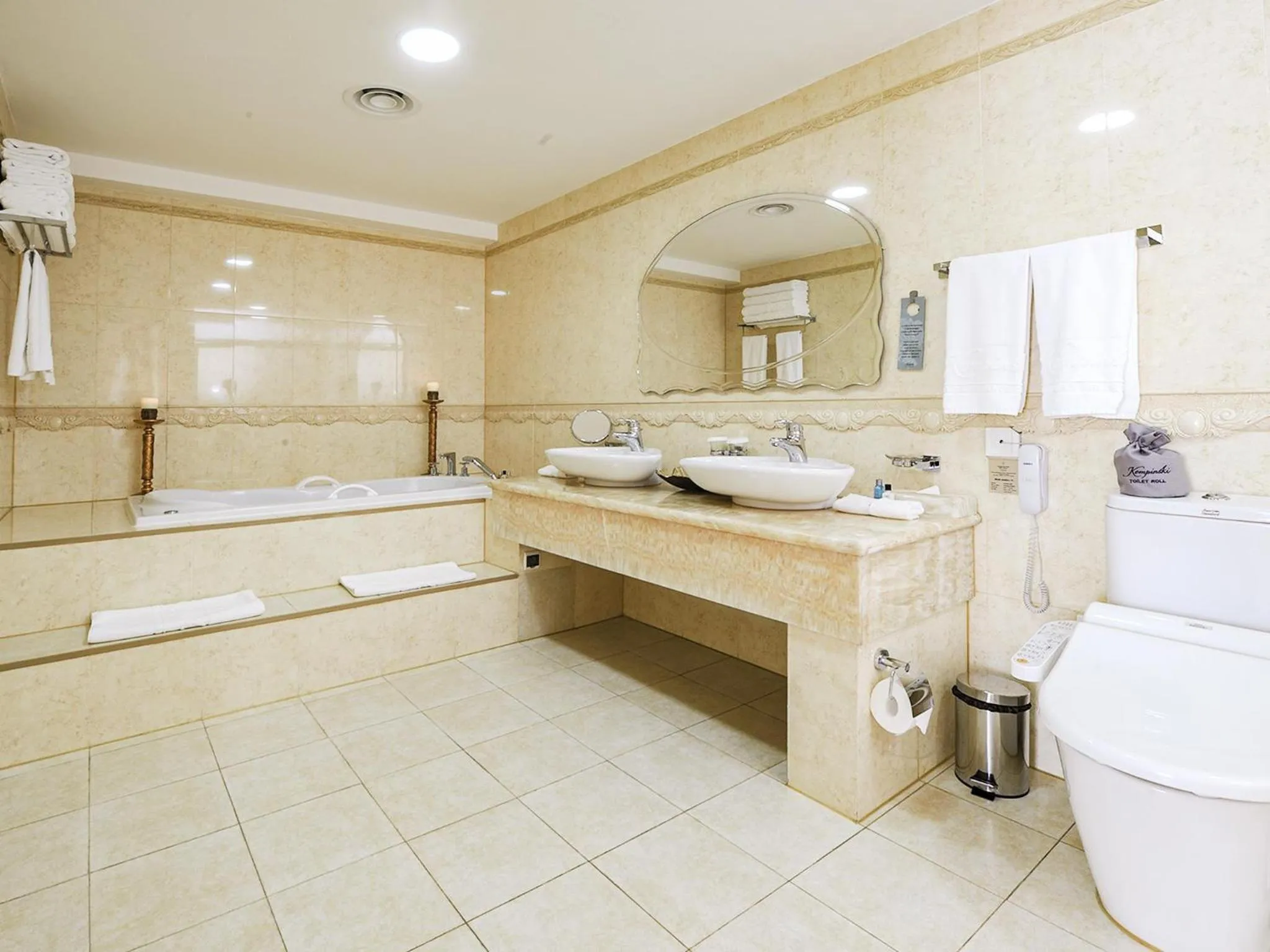 Bathroom in Kempinski Hotel Khan Palace