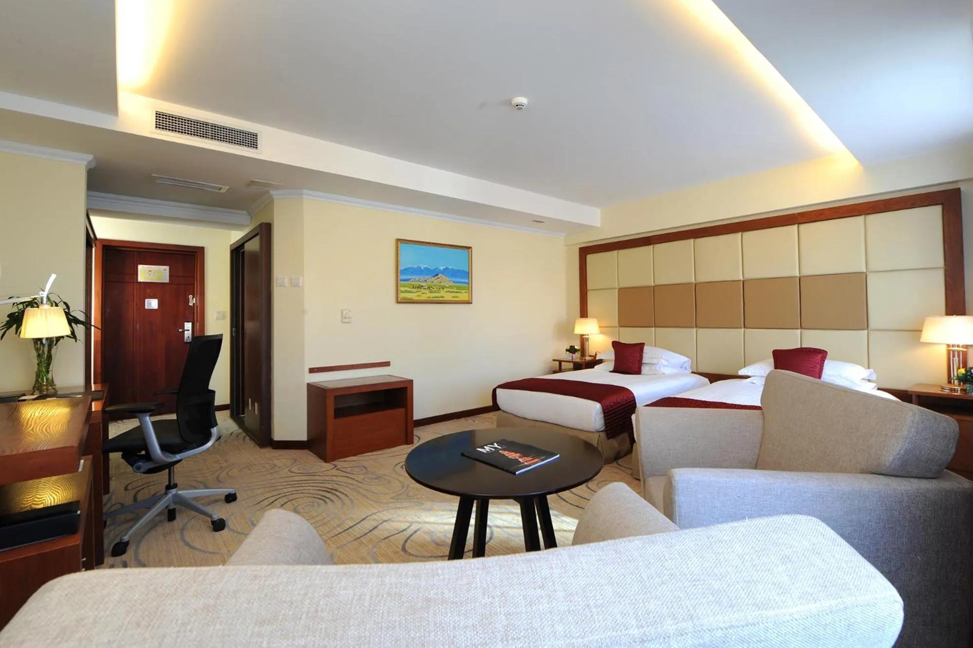 Living room, Bed in Kempinski Hotel Khan Palace