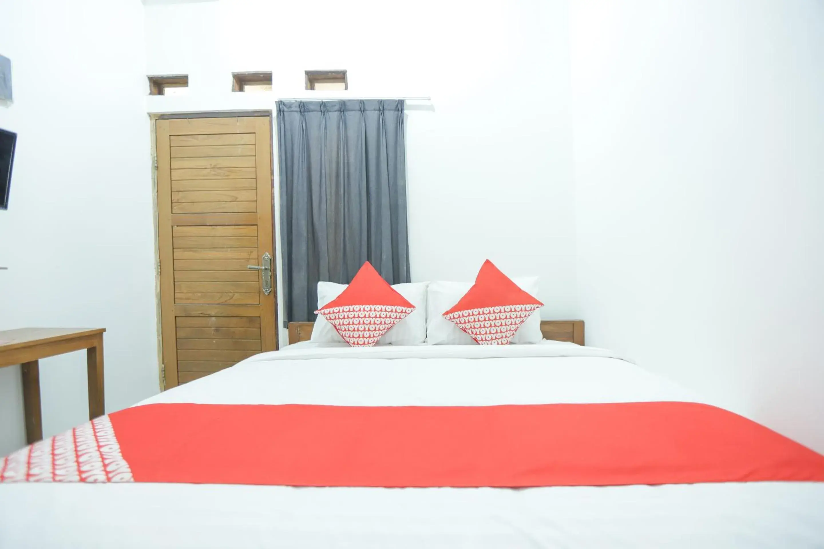Bedroom in OYO 150 Harmoni Residence