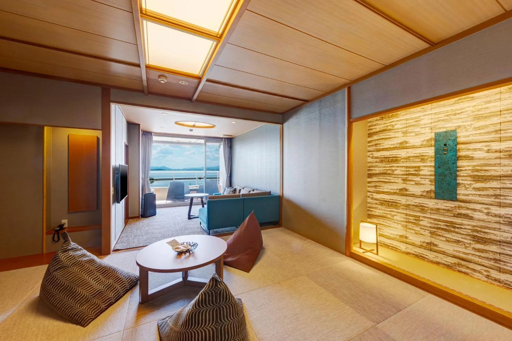 Photo of the whole room in Biwako Ryokusuitei