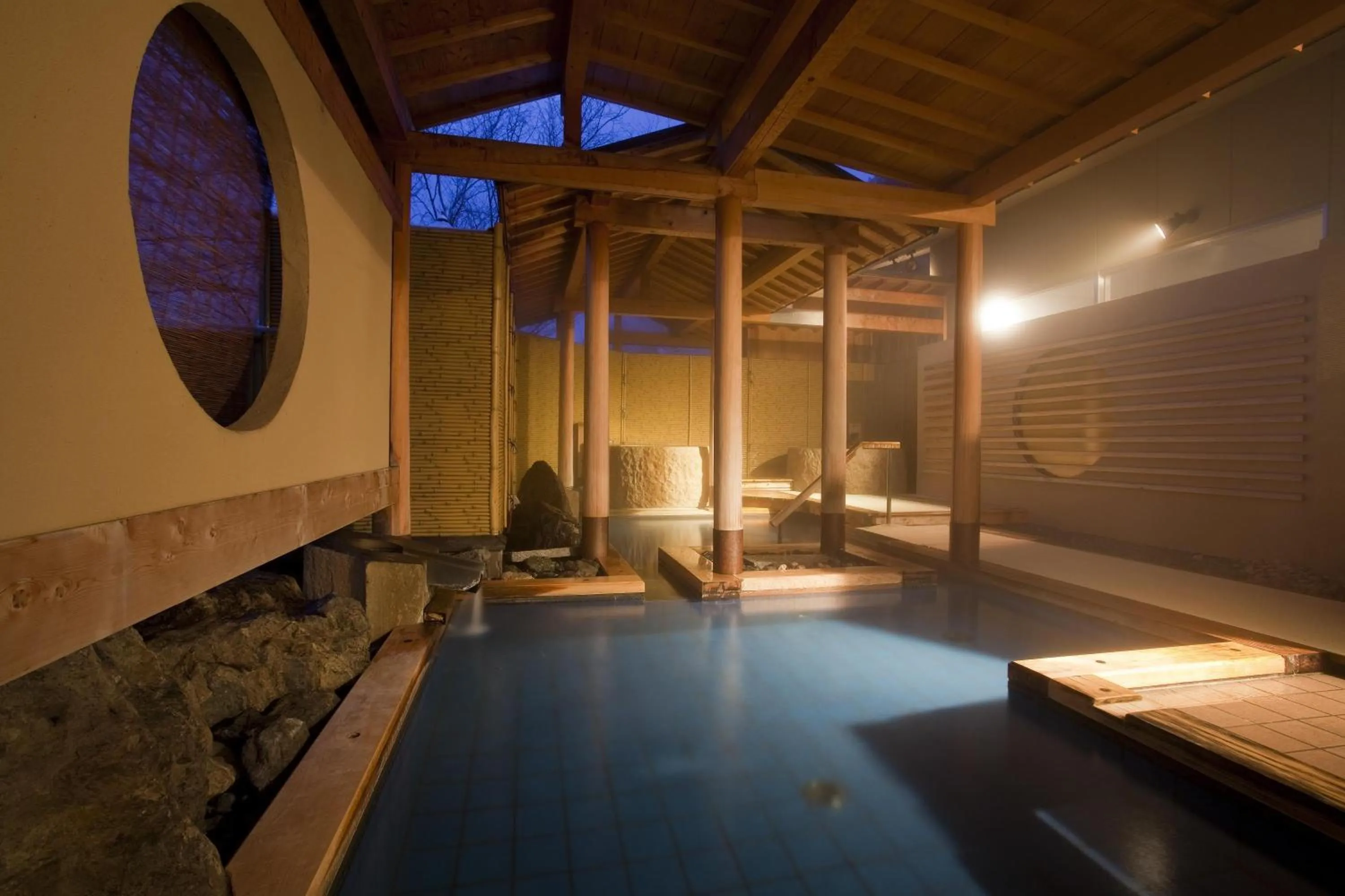 Hot Spring Bath in Biwako Ryokusuitei