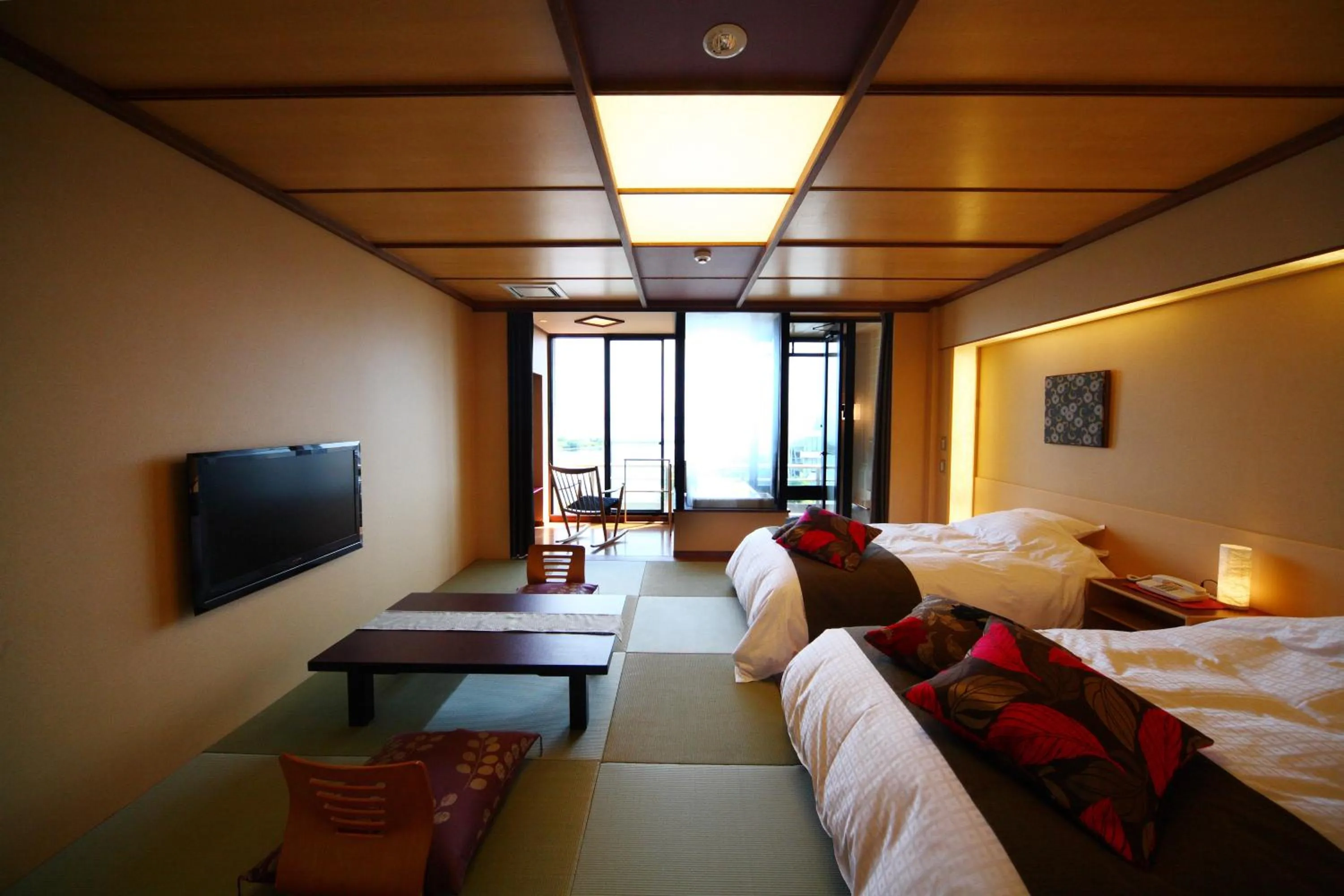 Bed in Biwako Ryokusuitei