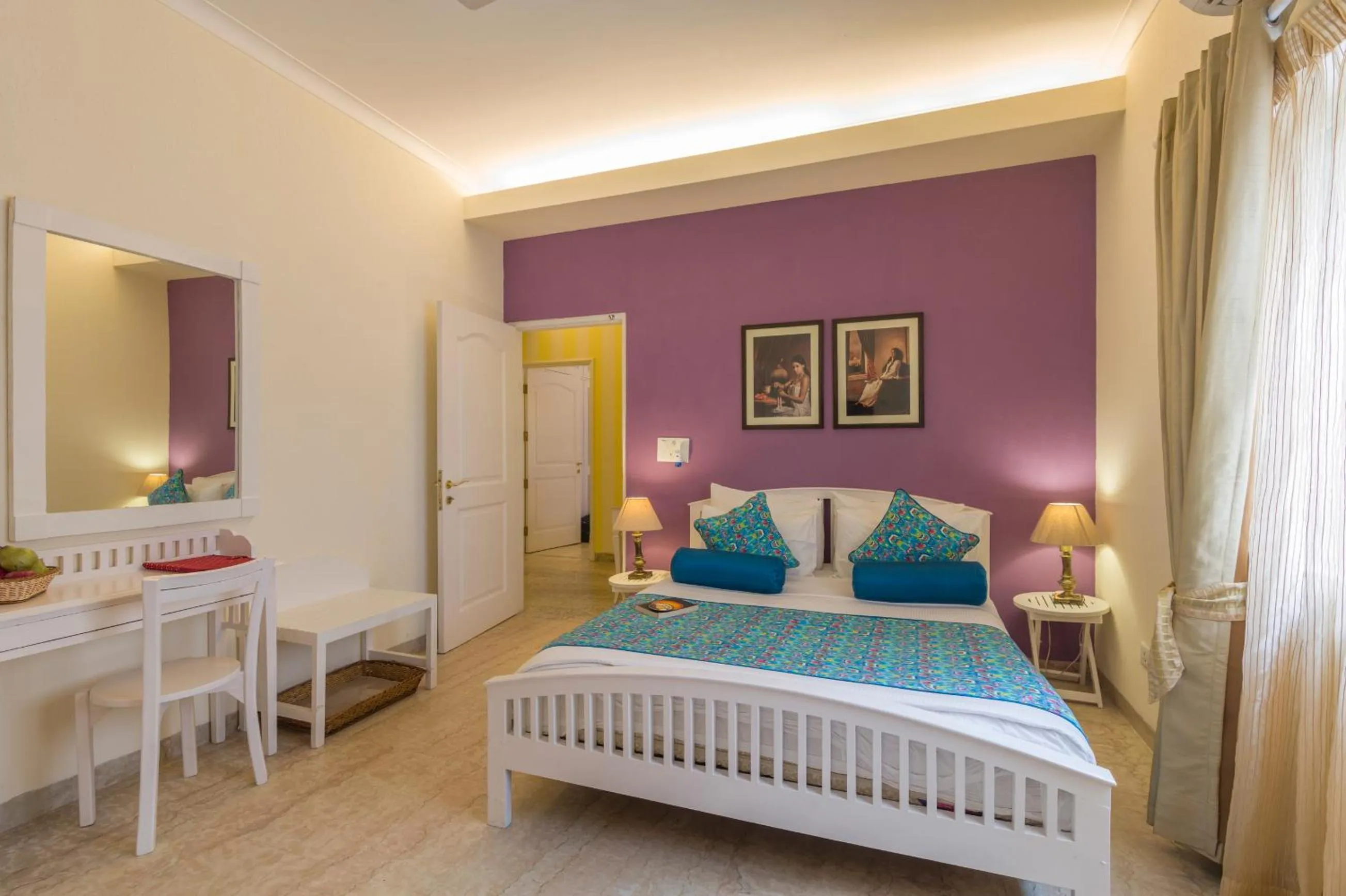 Bed in Colonel's Retreat 2